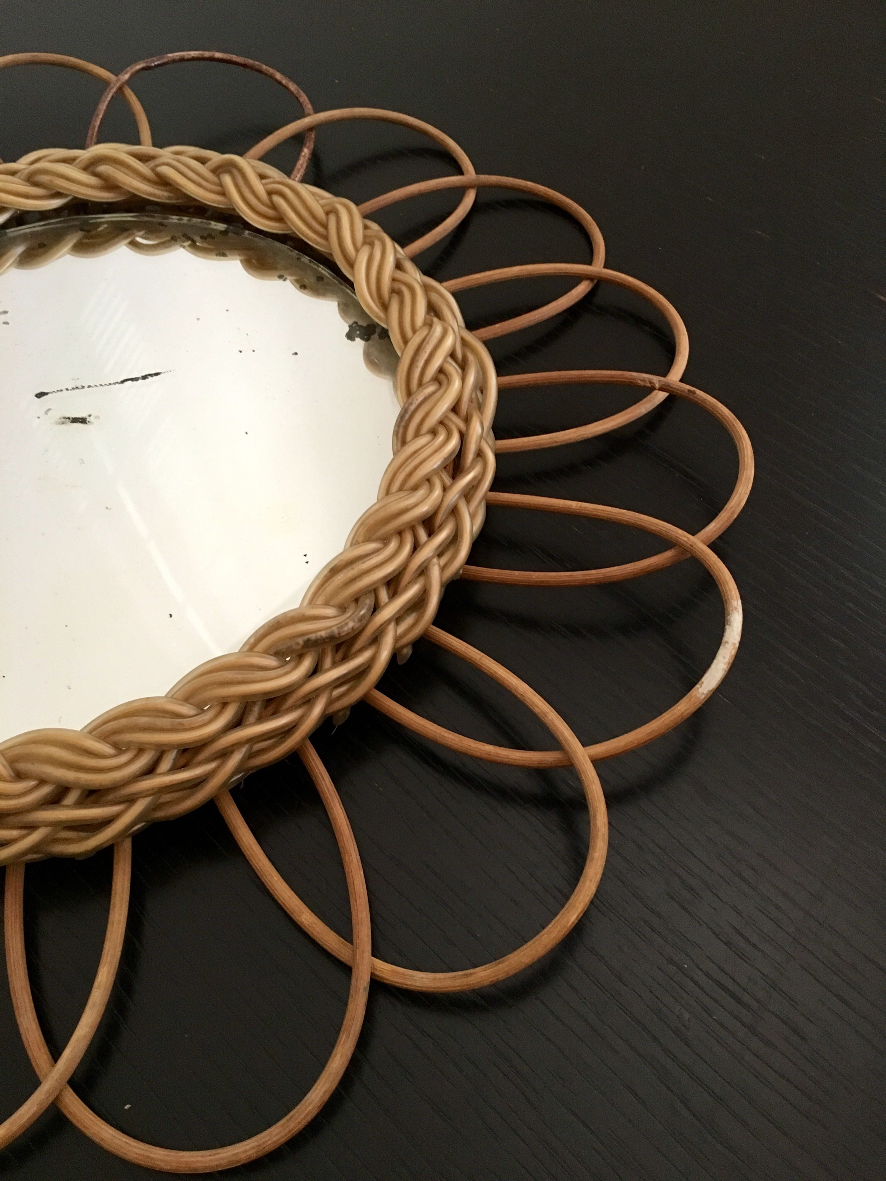 Rattan mirror - 40 cm