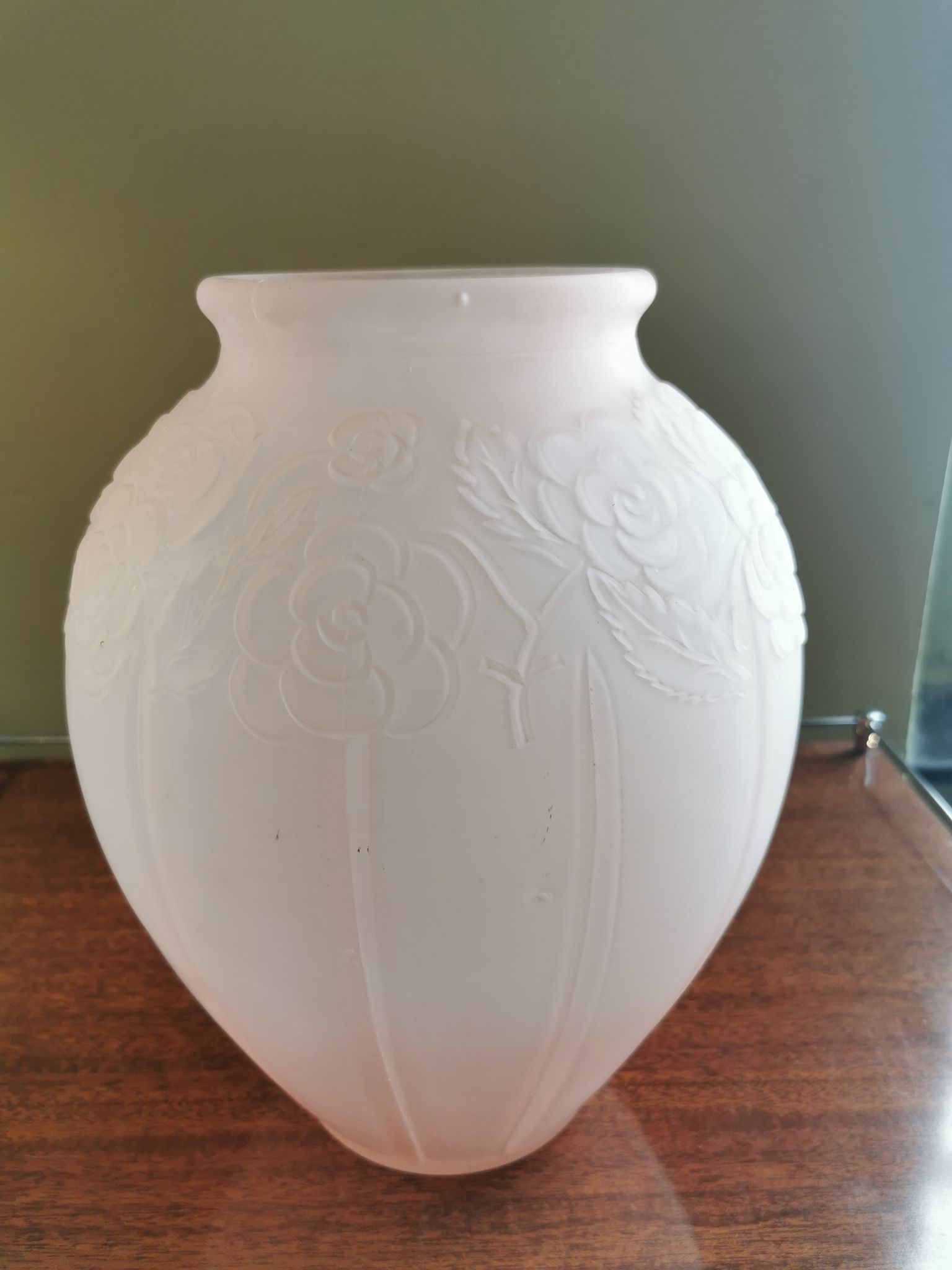 Vase art déco verre sablé rose