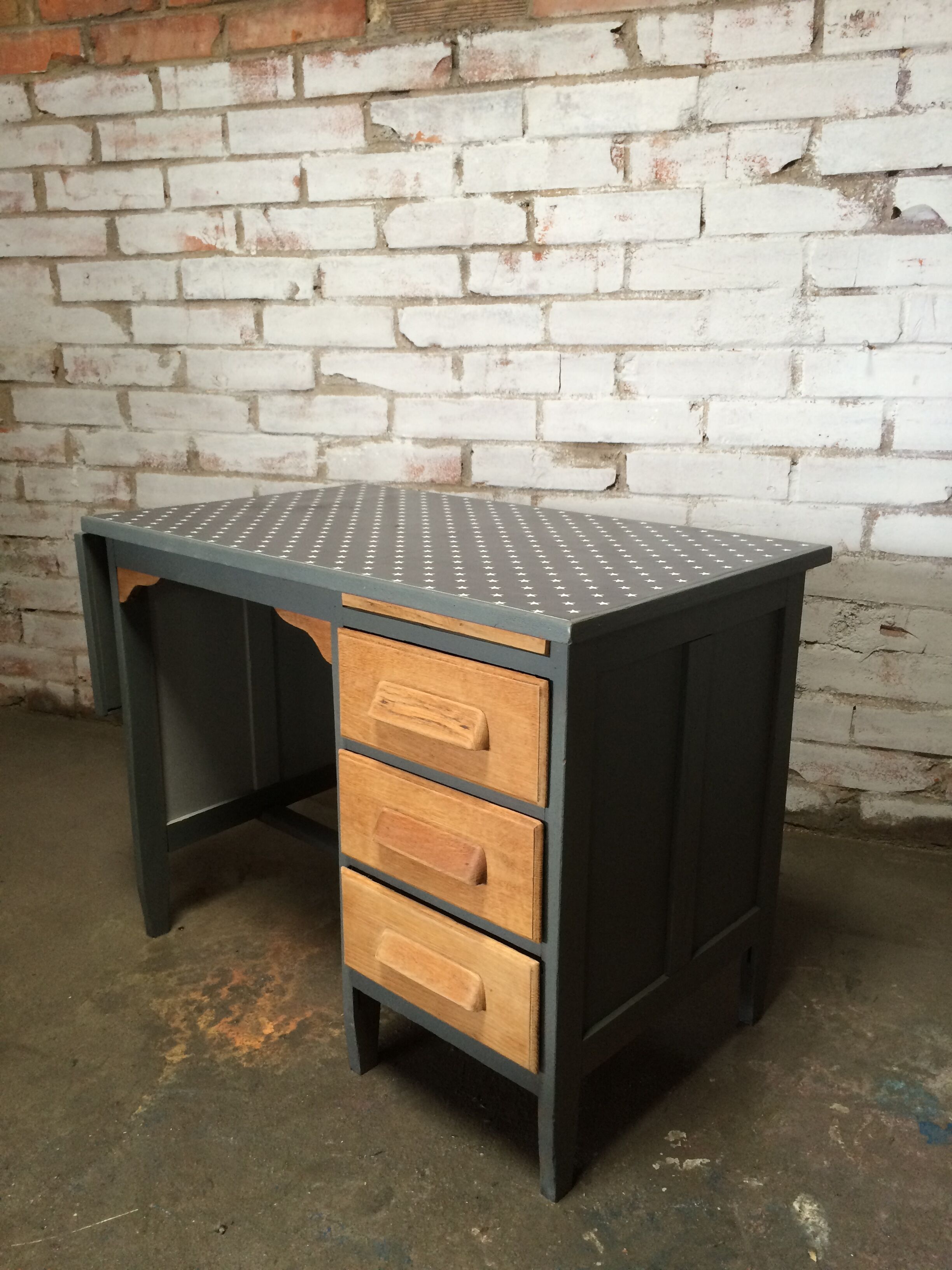 Office vintage size gray child & waxed canvas star