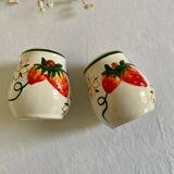 Salière et poivrière en céramique fraise vintage