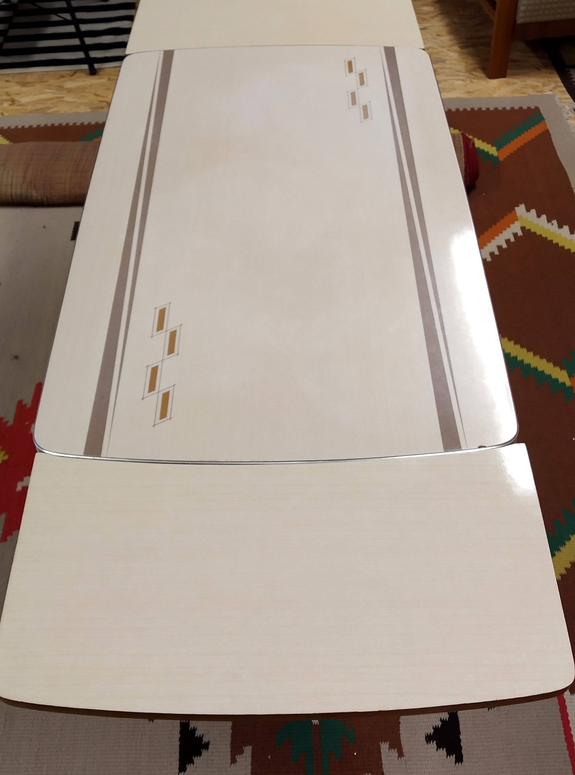 Table basse extensible, années 70