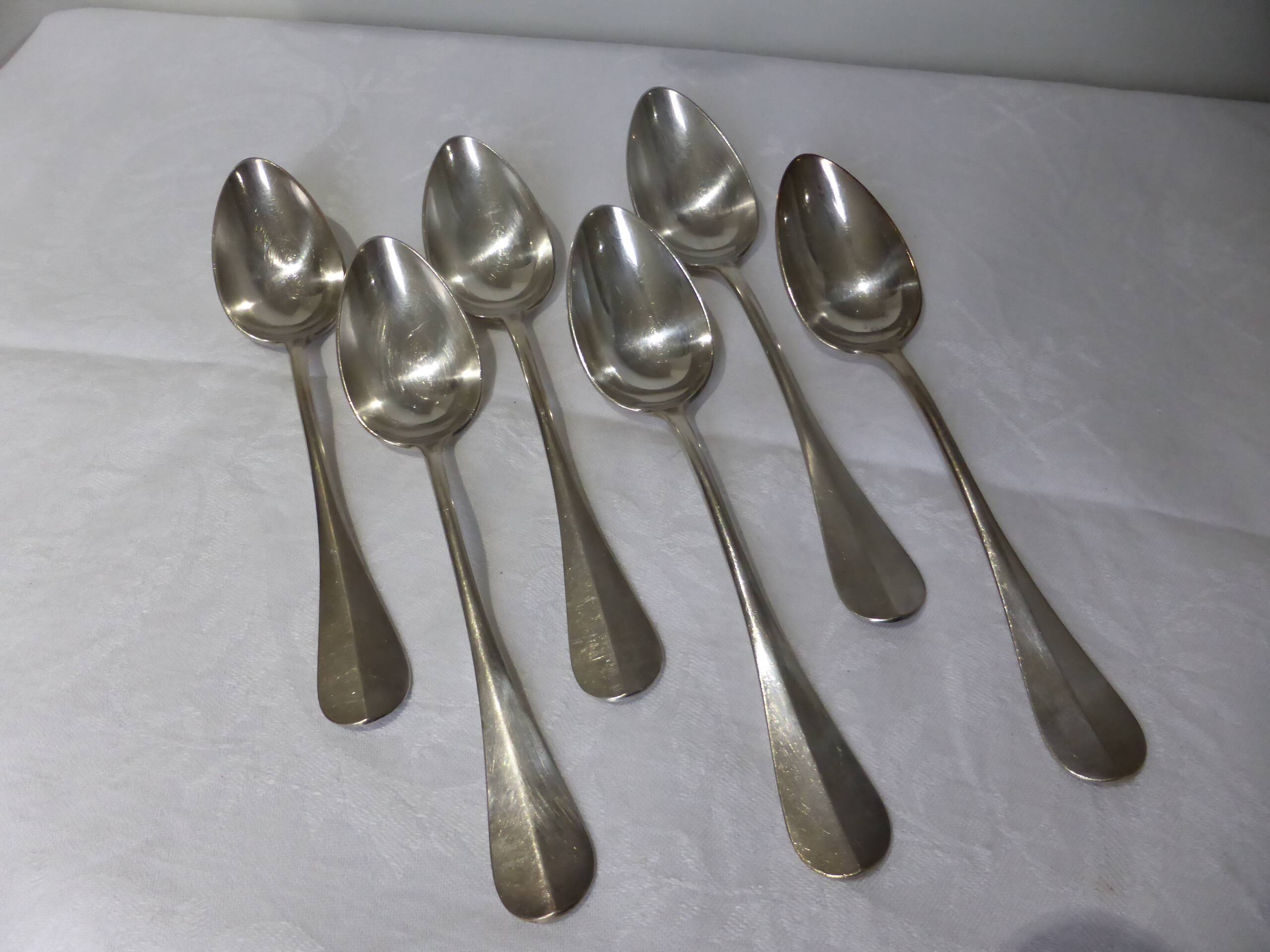 6 vintage silver-plated metal soup spoons, hallmarked 211289