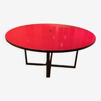 Table ronde en lave émaillée rouge