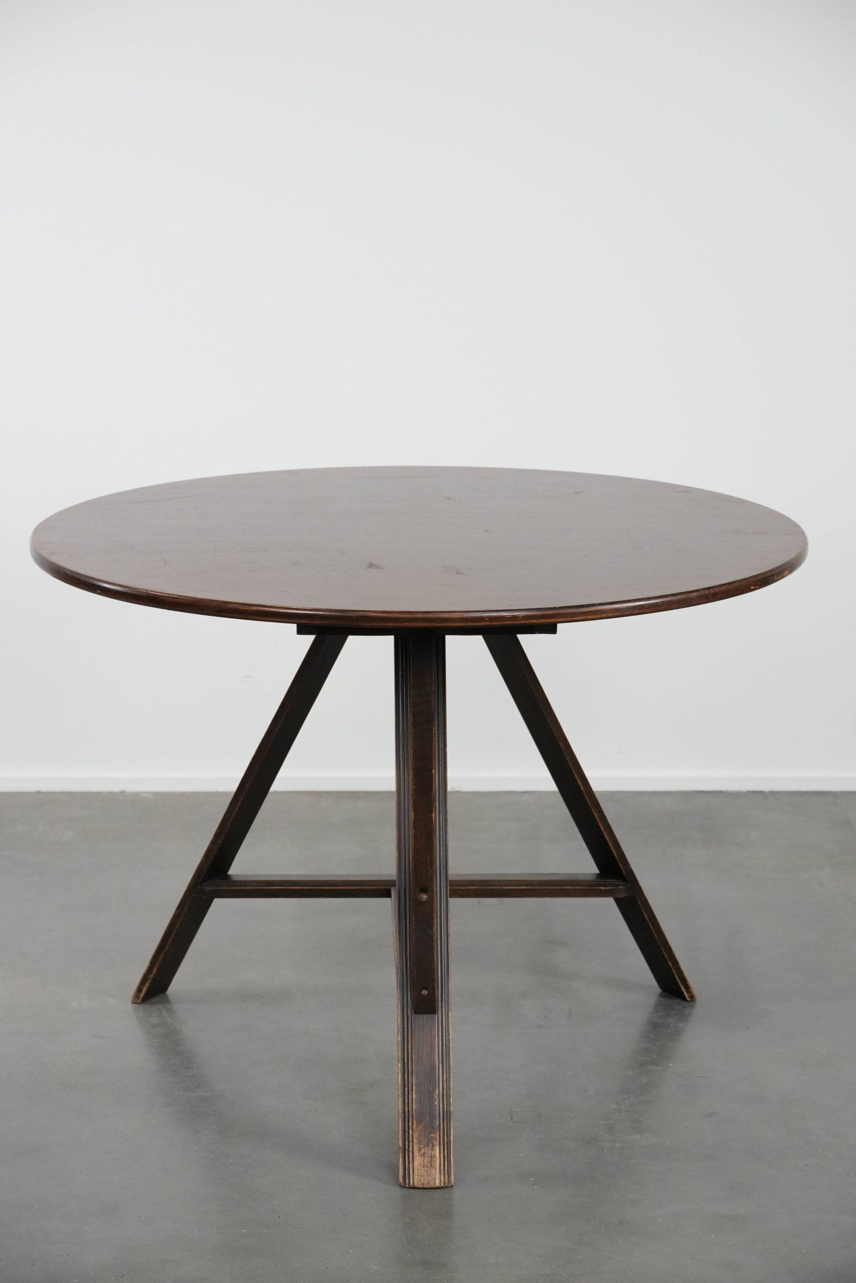 Dutch dining table/folding table from the 20th century 105cm diameter