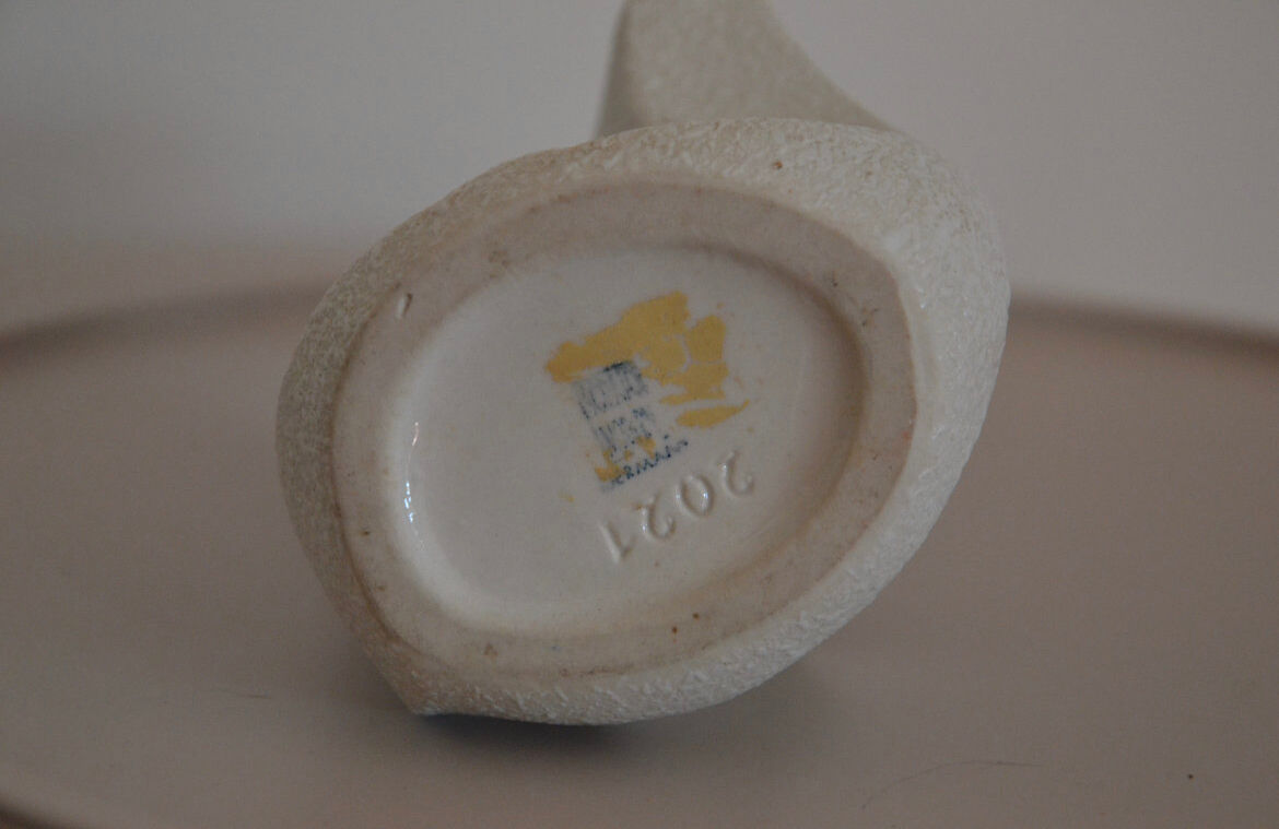 Minimalist design vase signed 1960s