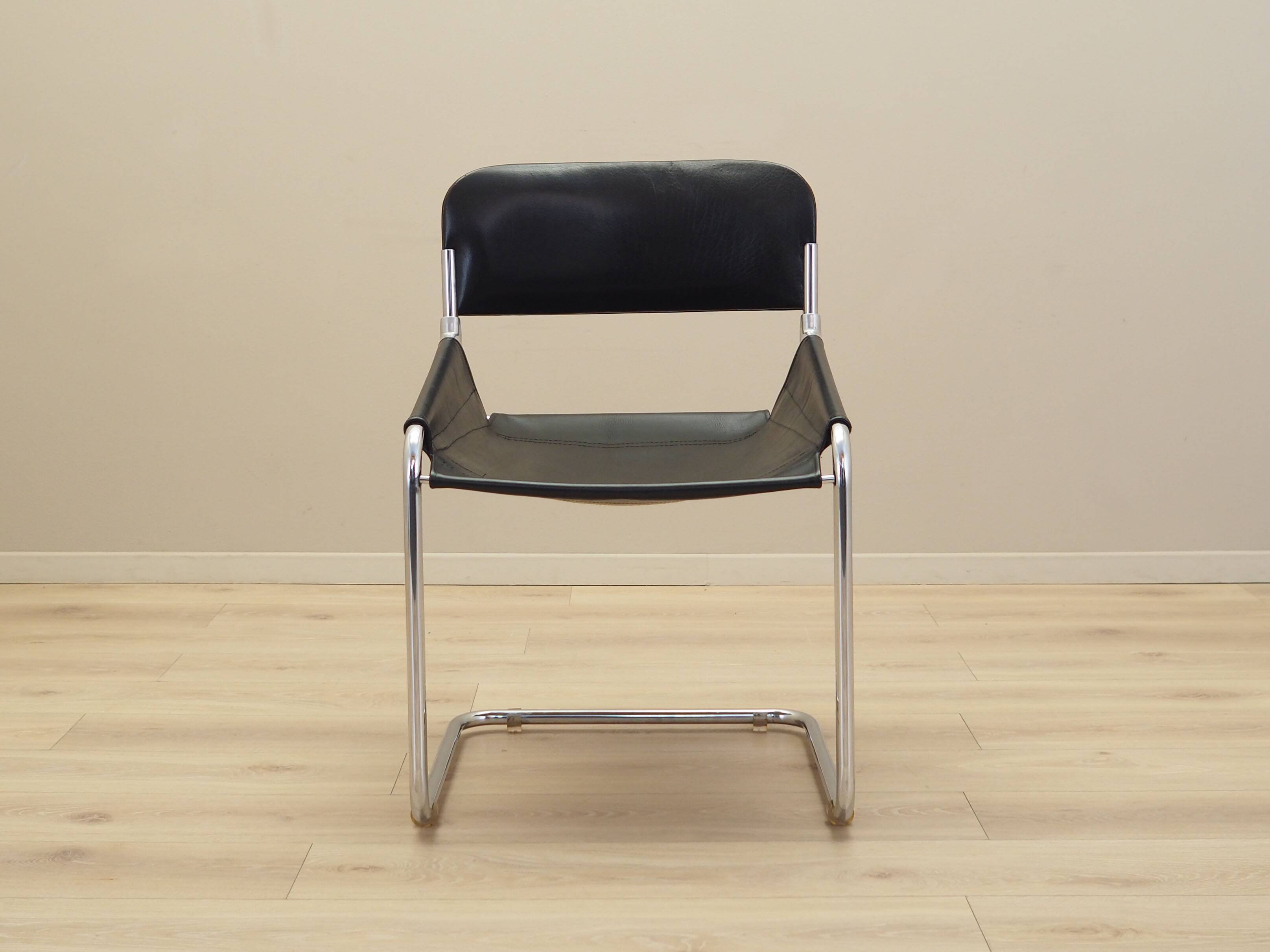 Leather chair, Italian design, 1970s, production: Italy