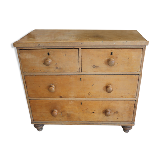 English dresser