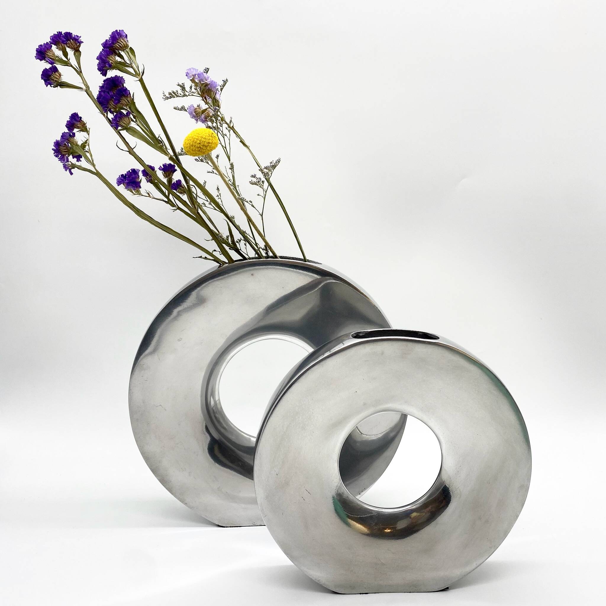 Pair of “donut” vases / cast aluminum – 1970s Italy