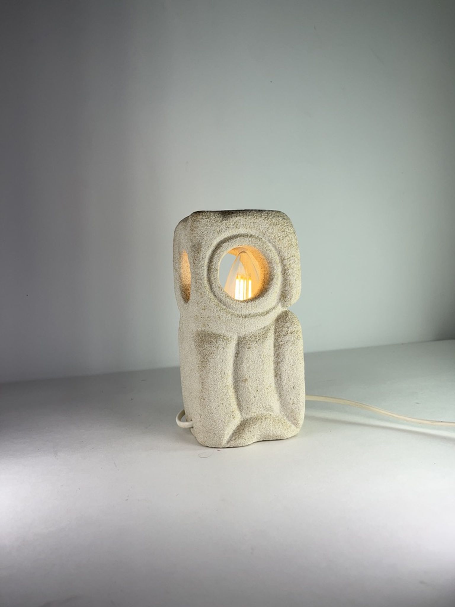 Albert Tormos Lamp in Stone Sculpture Owl or Owl France 1960/70