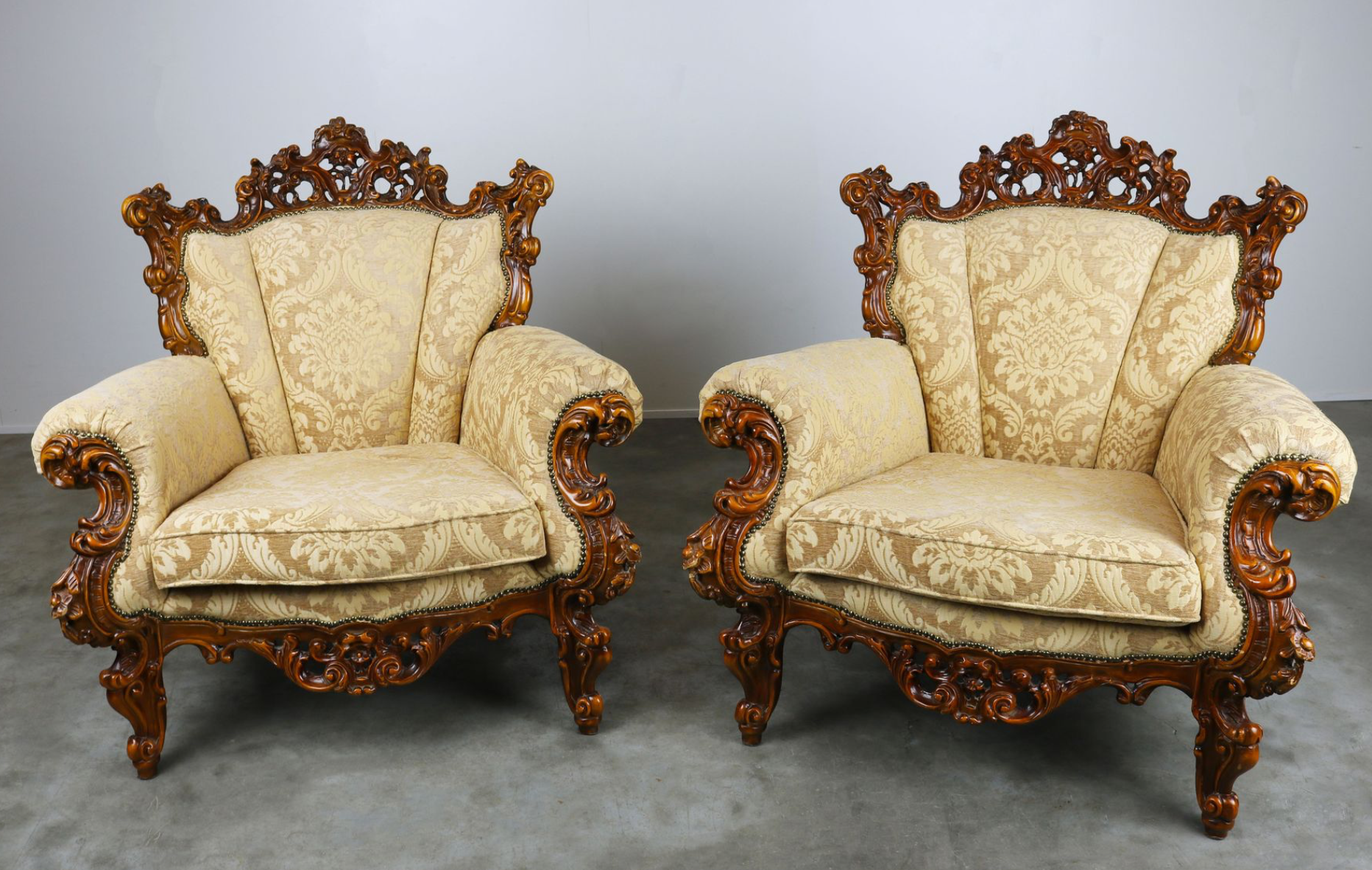 Italy's sculpted mid-century armchairs