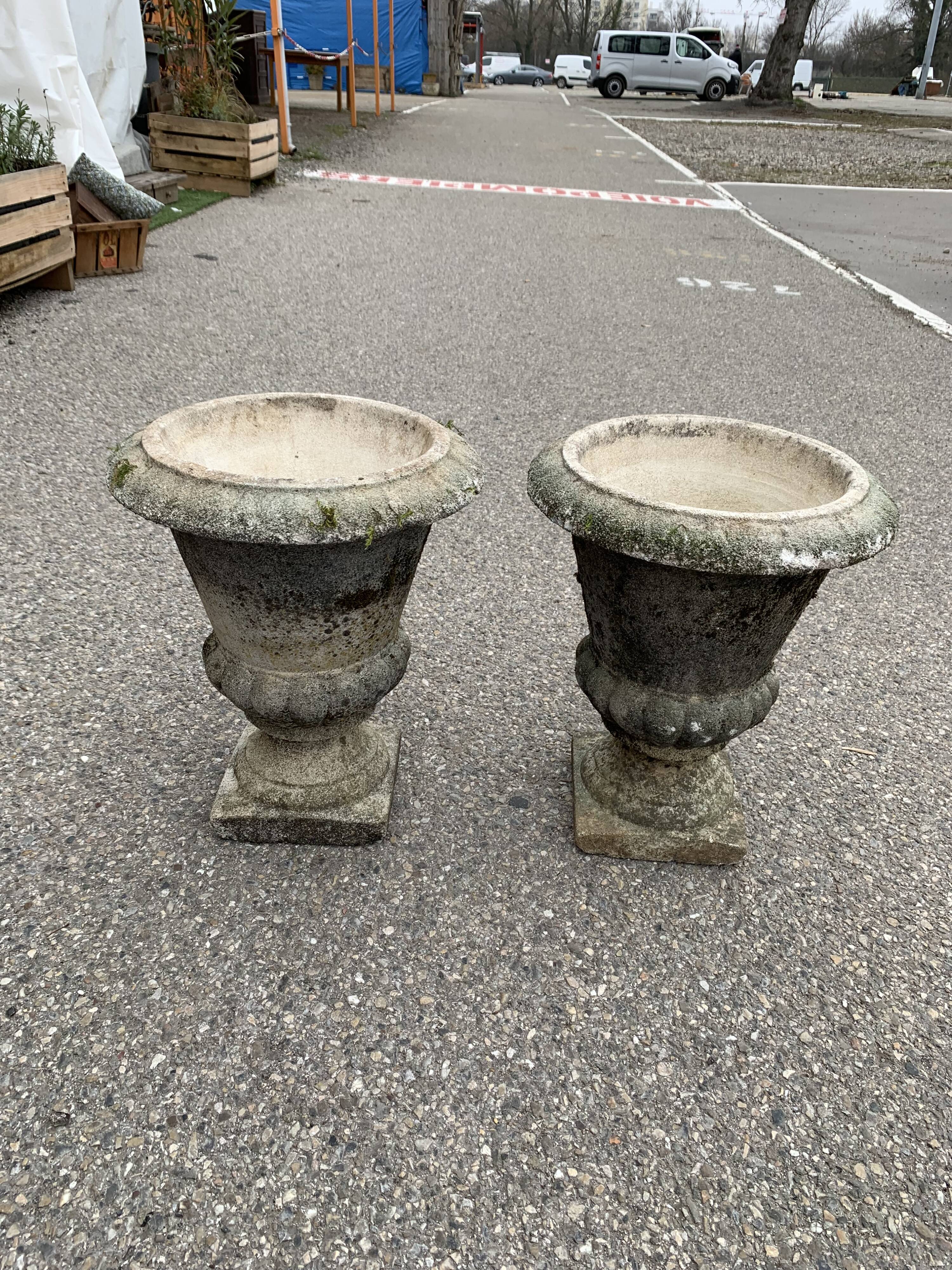 Set of 2 Medici stone pots