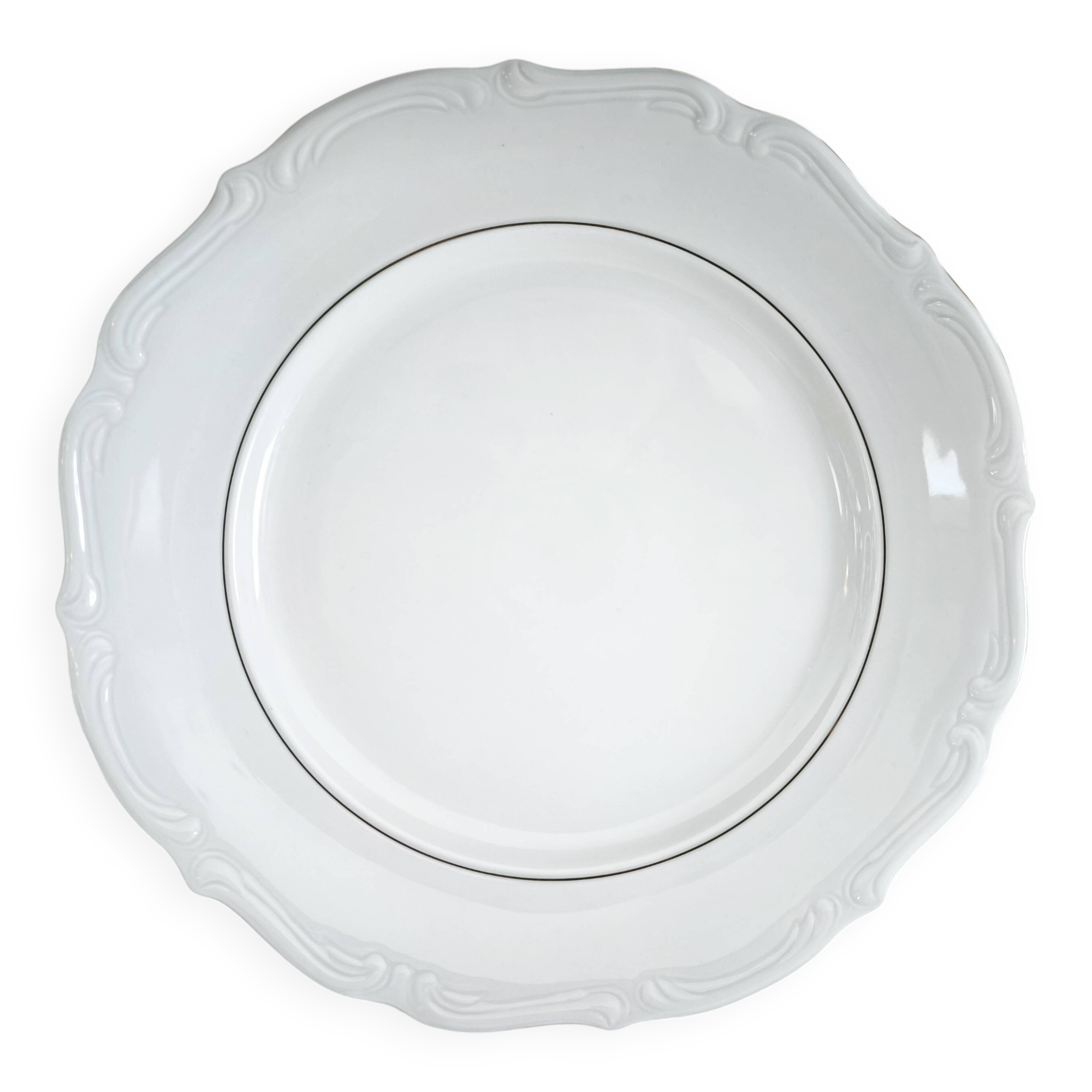 Round porcelain plate, double gold line manufacture, hand-painted.