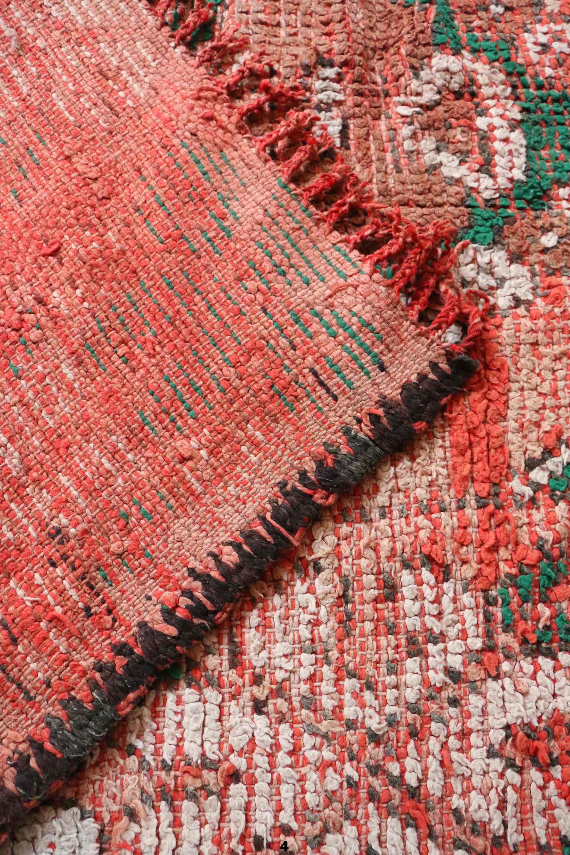 Old Moroccan Carpet - 149 x 238 cm