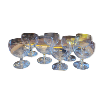 8 verres ballon ciselés – années 608 verres ballon ciselés – années 60