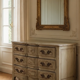 Commode galbée ancienne patinée vert pistache
