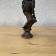 Bust of a woman