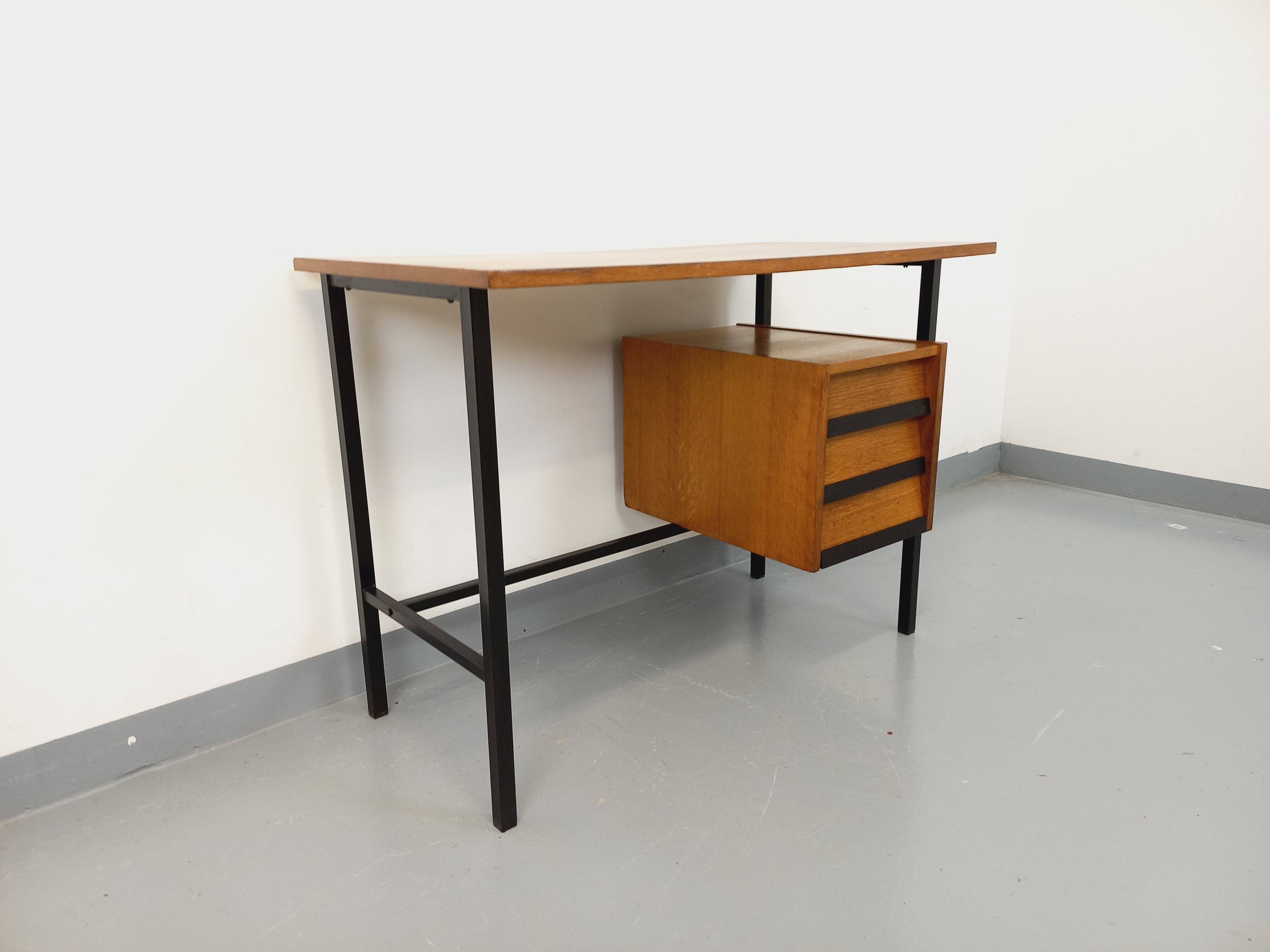 Vintage modernist desk in wood and black metal from the 60s