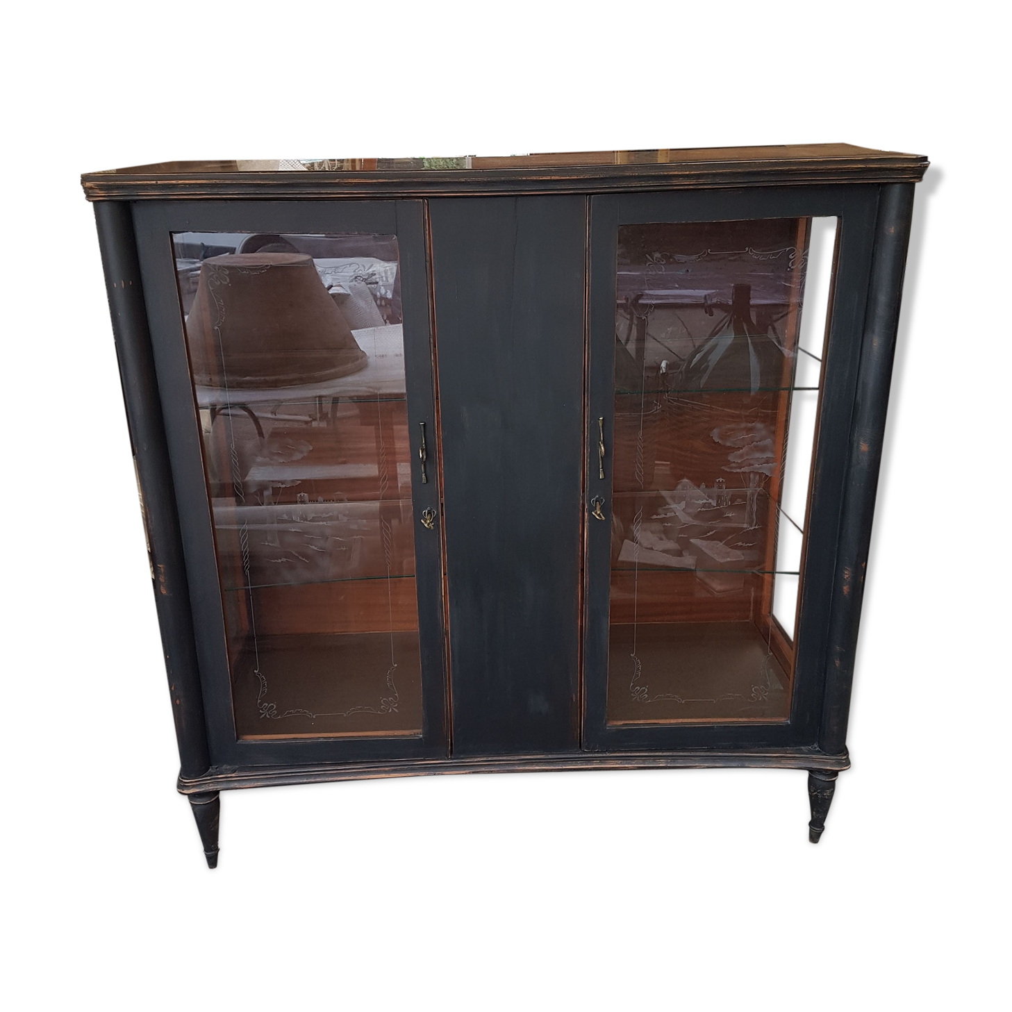Patina wooden showcase