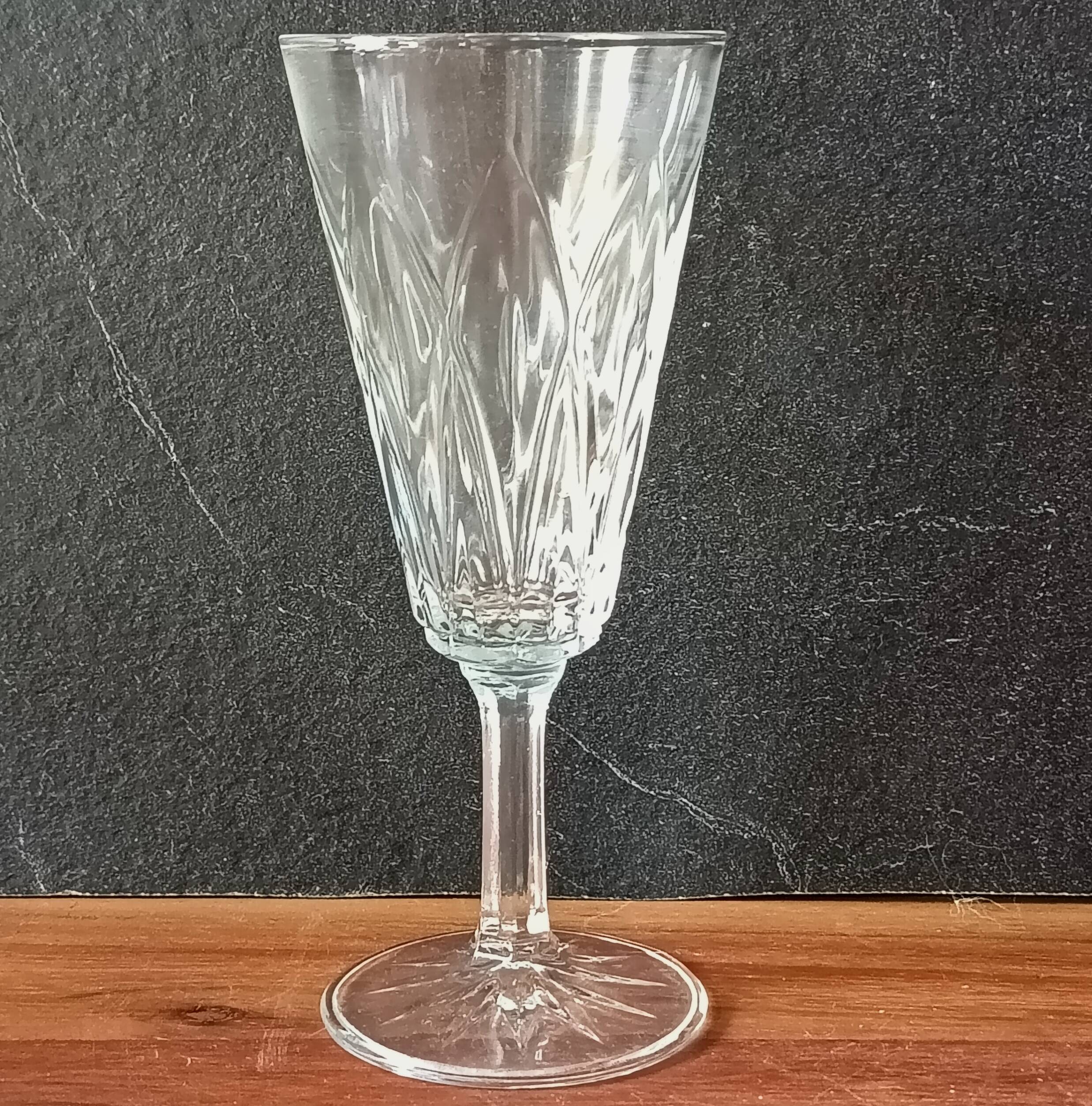 6 FLUTES champagne transparent glass vintage VMC Reims France