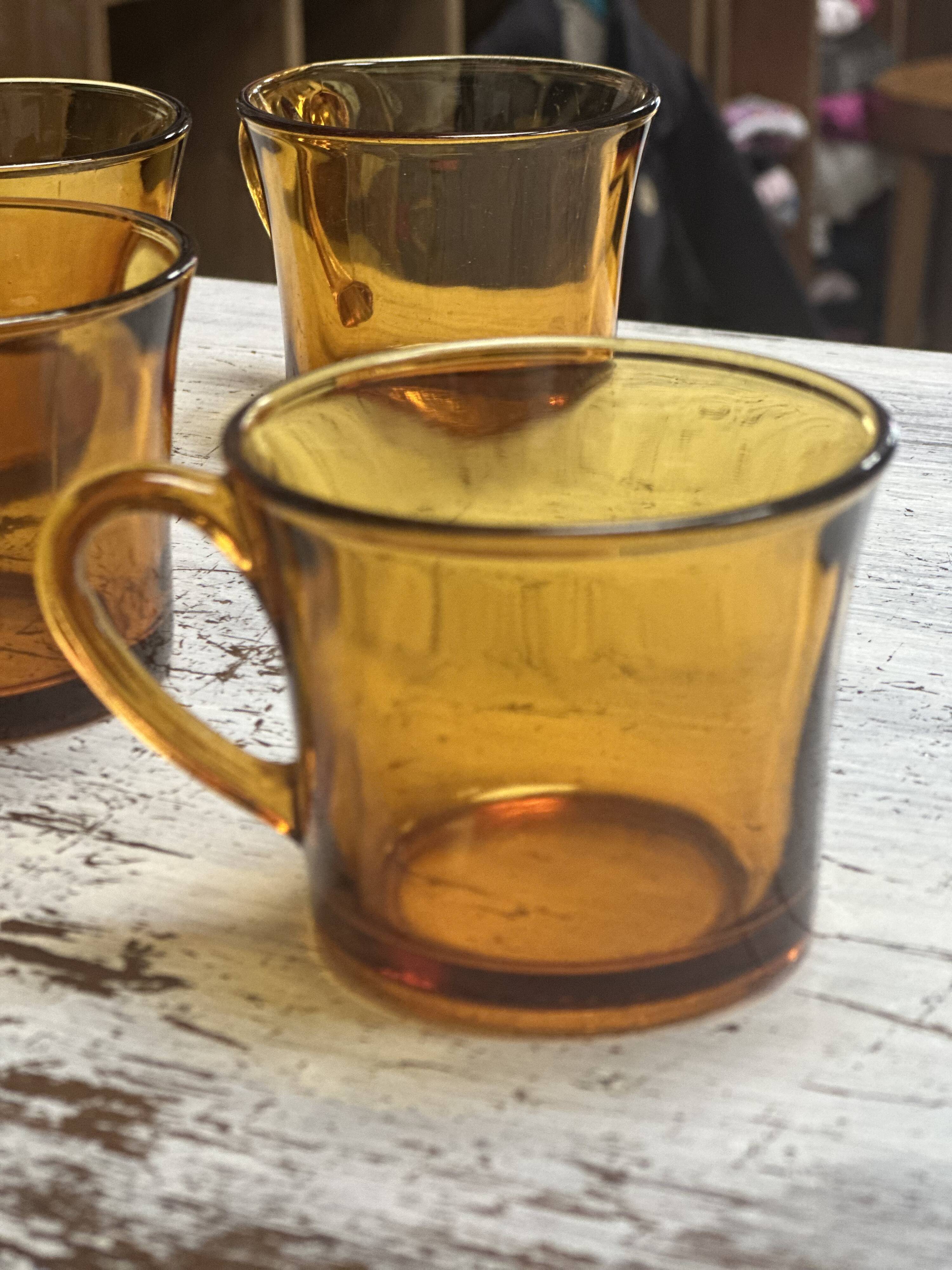 6 vintage Duralex cups