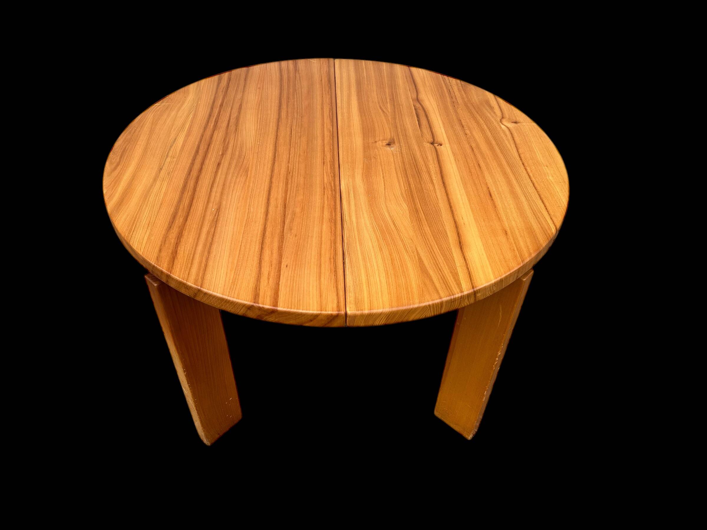 dining table in elm Maison Regain