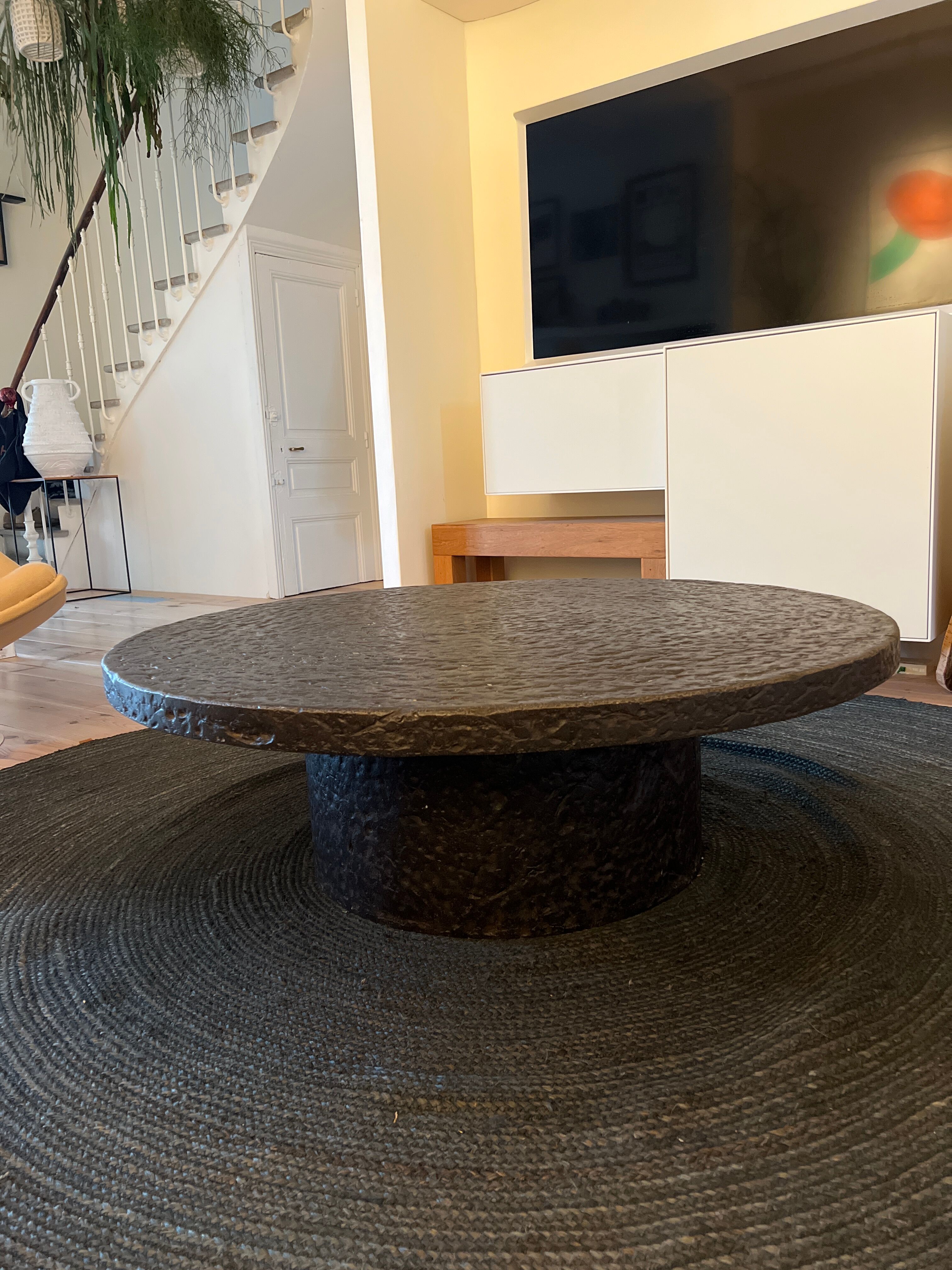 Table basse ronde brutaliste années 70
