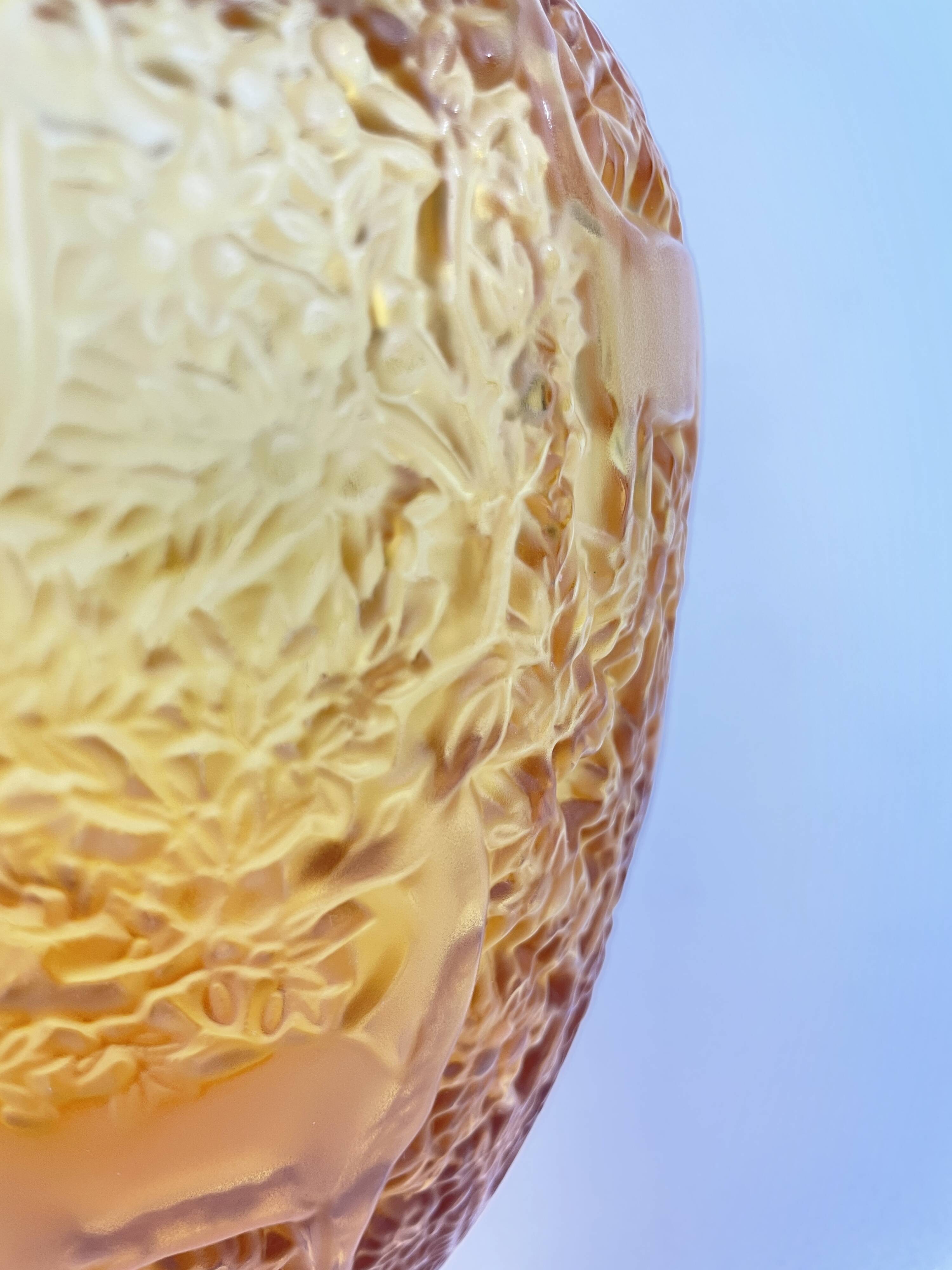 “Biches” crystal vase by Lalique – Amber