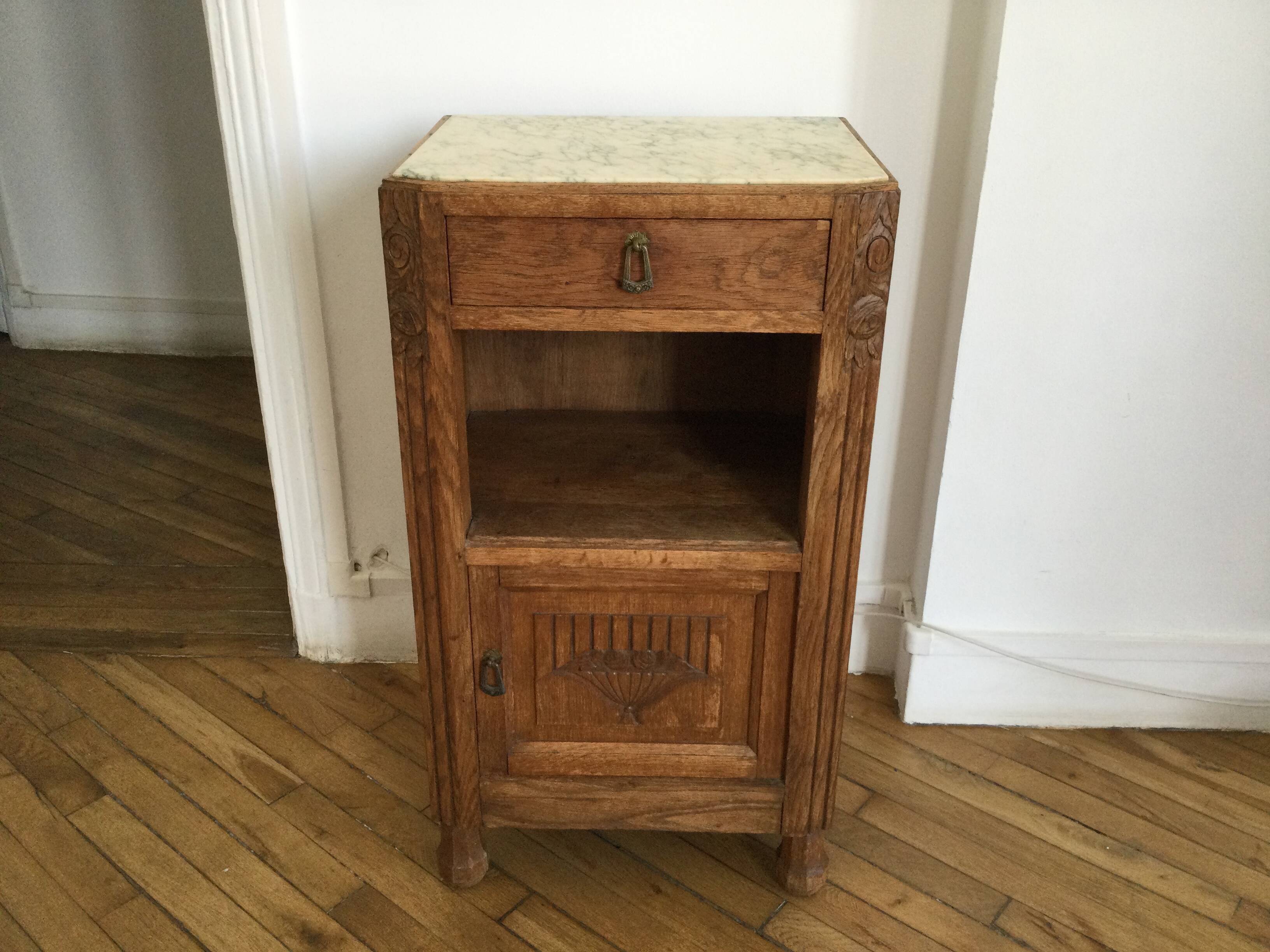VINTAGE OAK WOODEN BEDSIDE TABLE