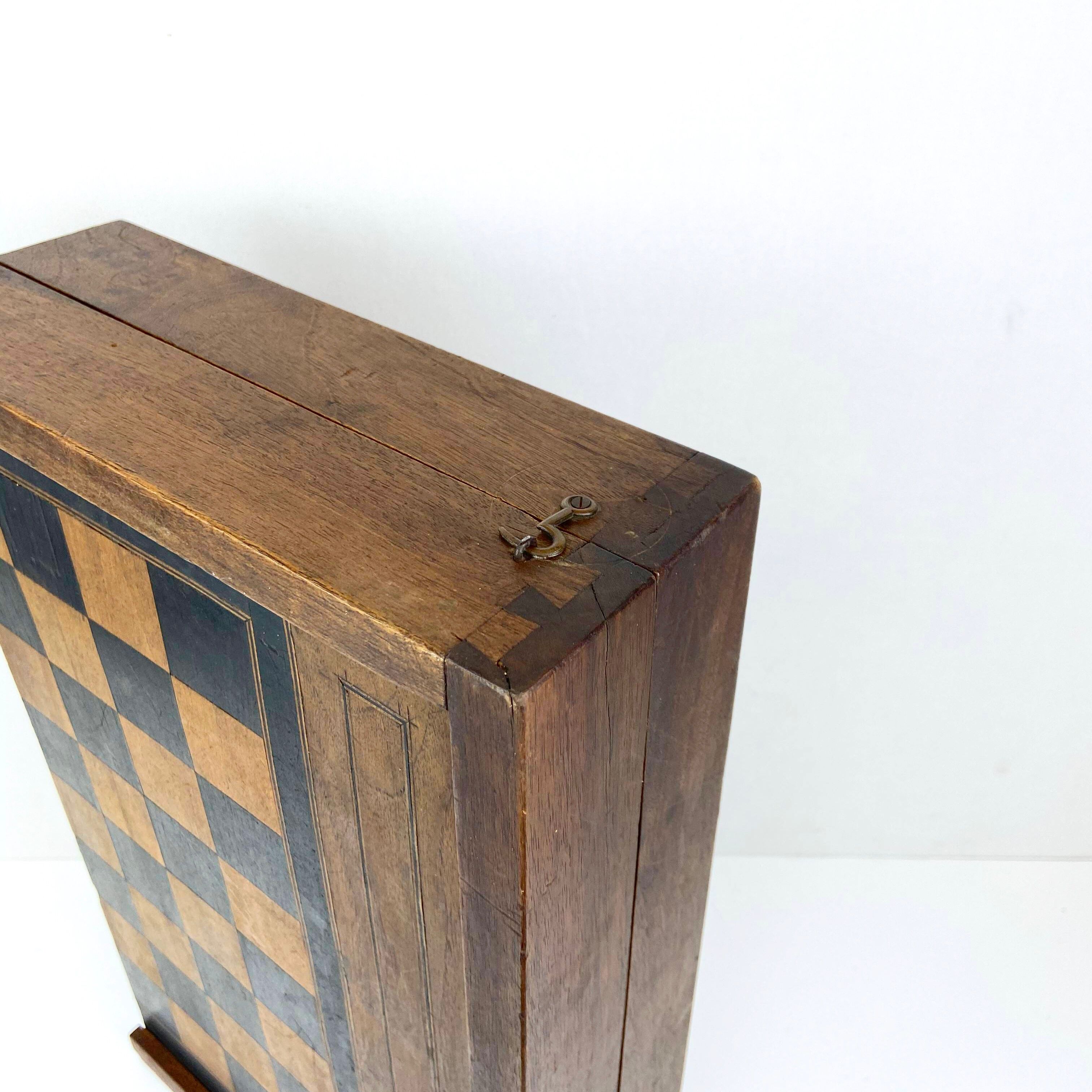 Jeu d'echec africain en bois précieux coffret de voyage