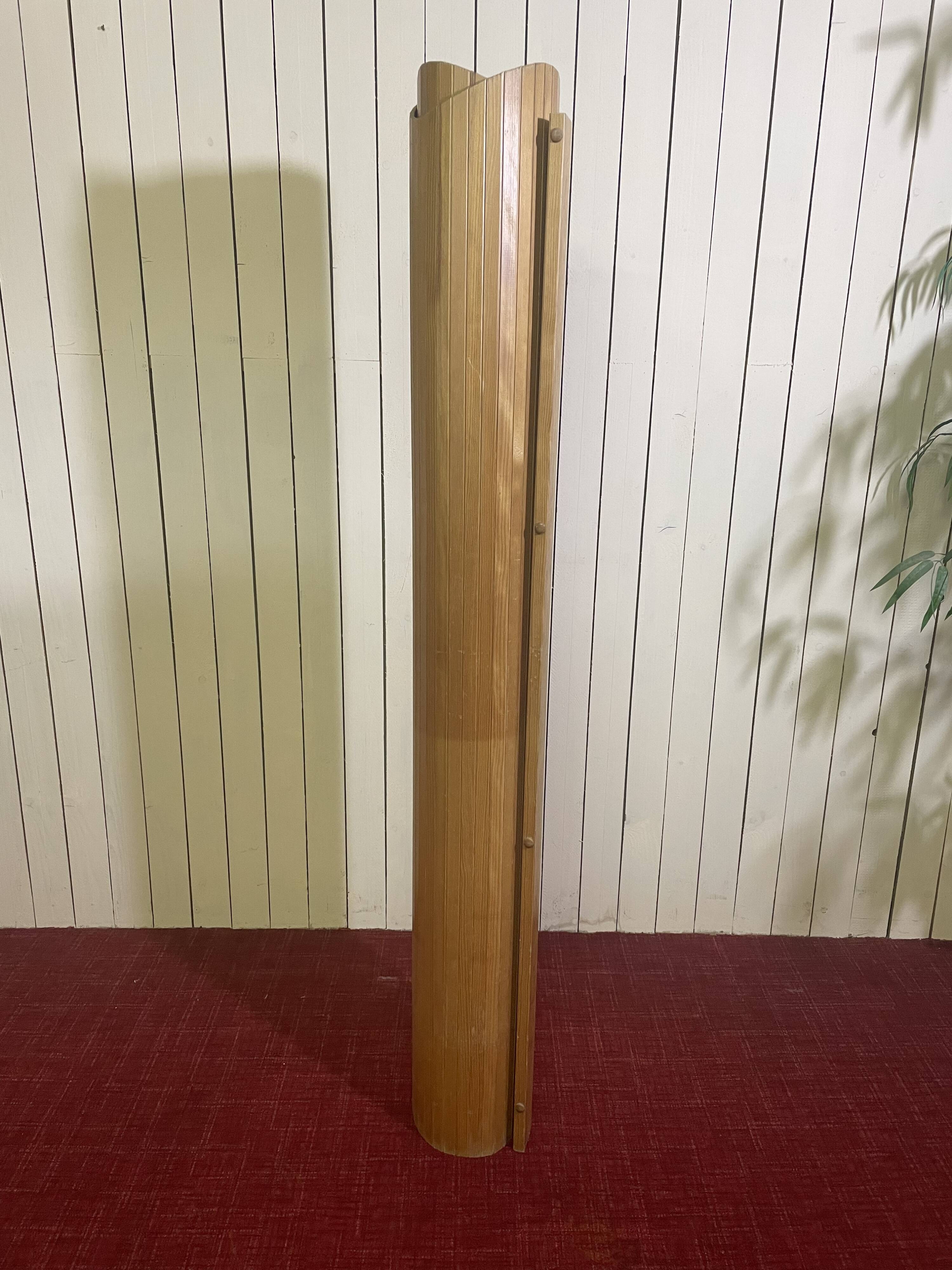 Wooden screen year 70