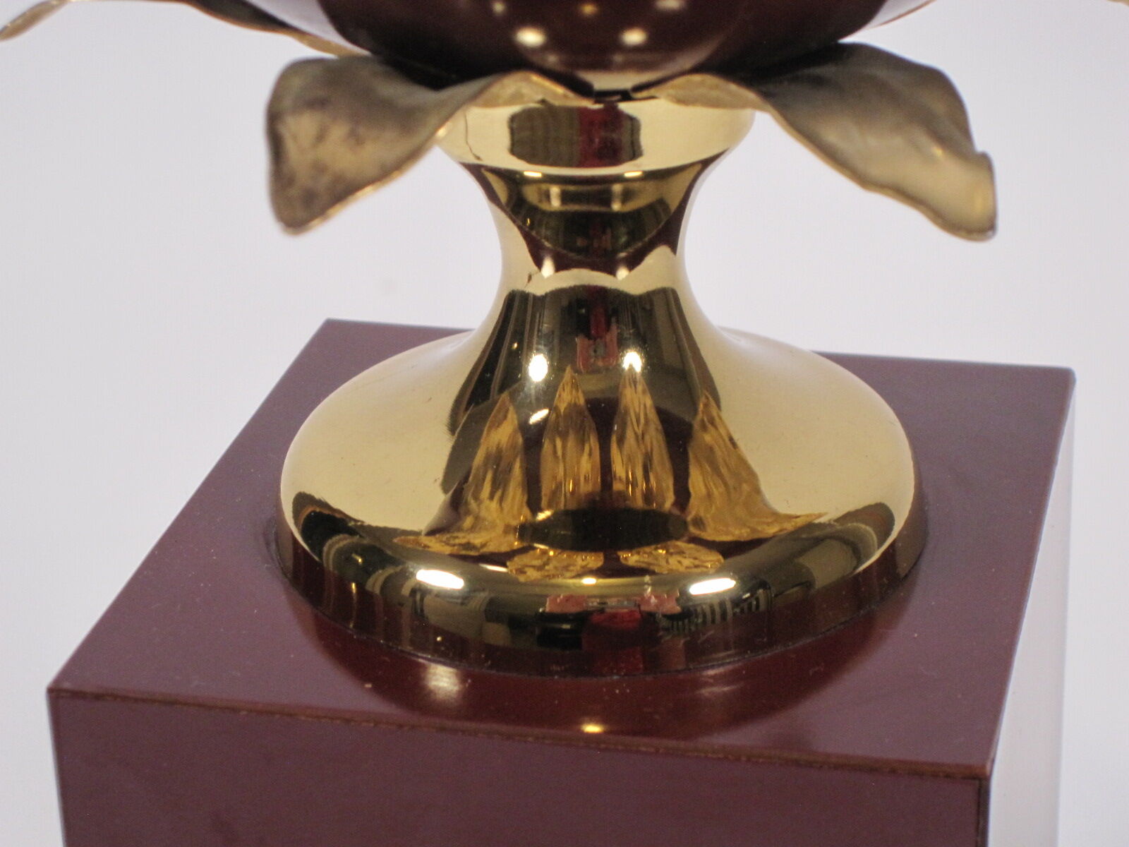 Luxury light lamp lounge egg ostrich 1970 awarded to Louis Drimmer