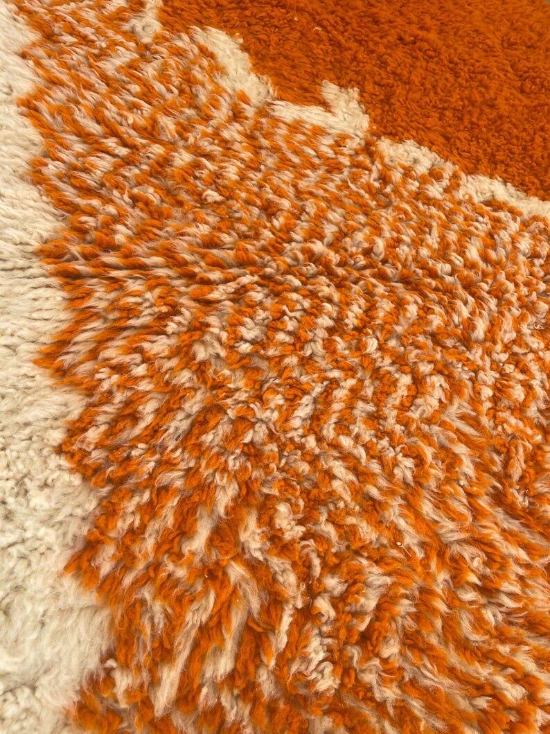 Handmade pure wool rug, size 150x250 cm.