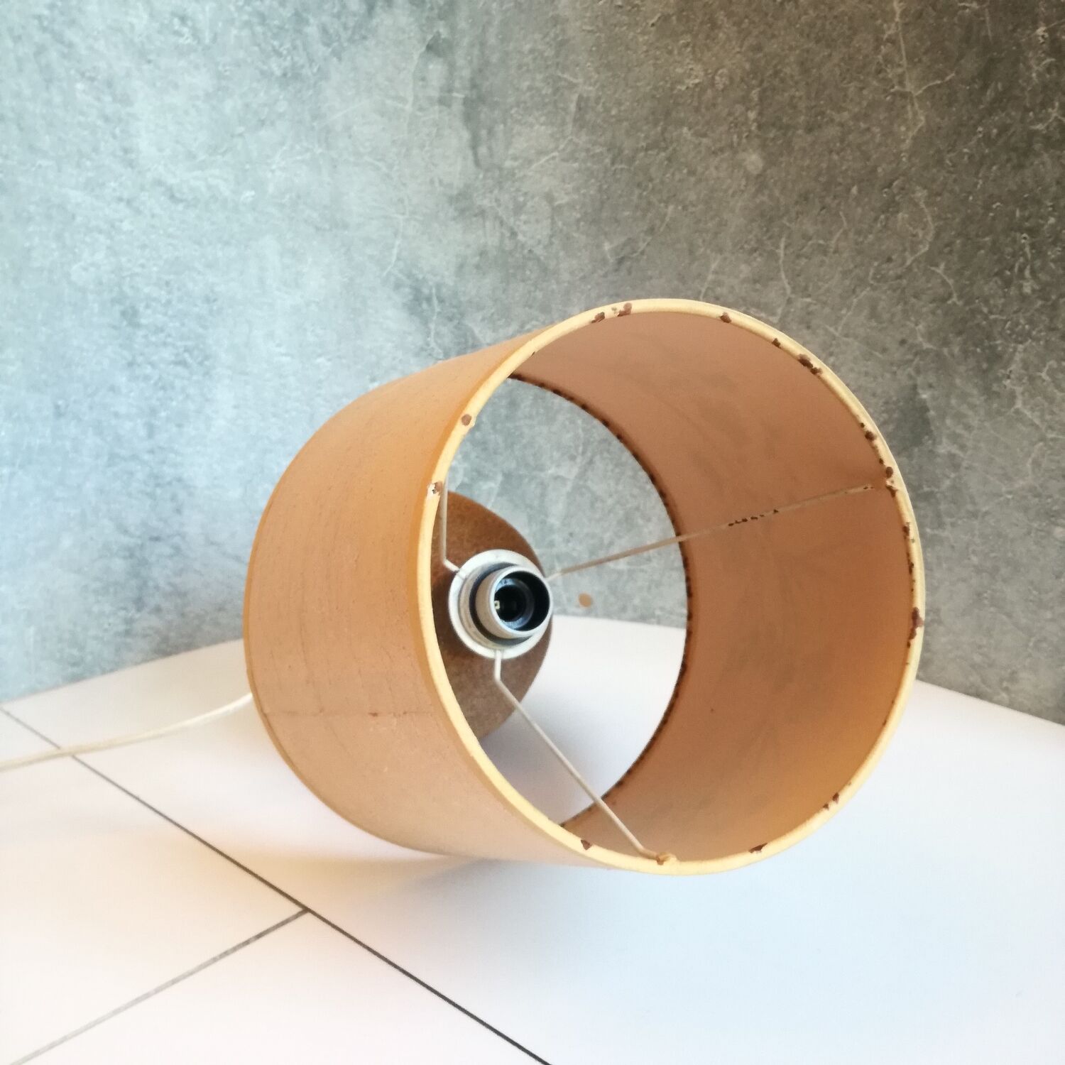 Sand-colored stone lamp