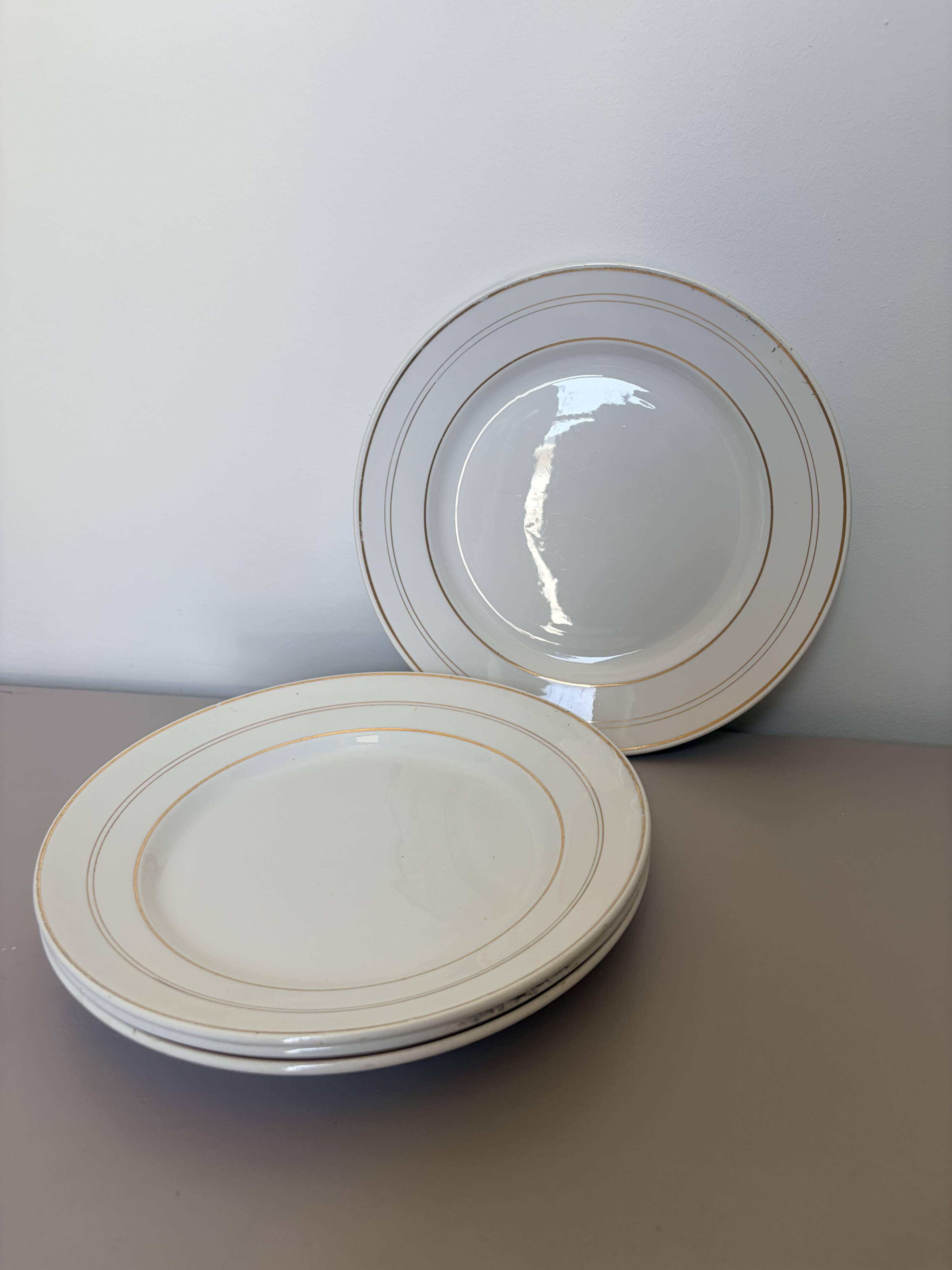 4 vintage flat plates porcelain from St Amand 191103