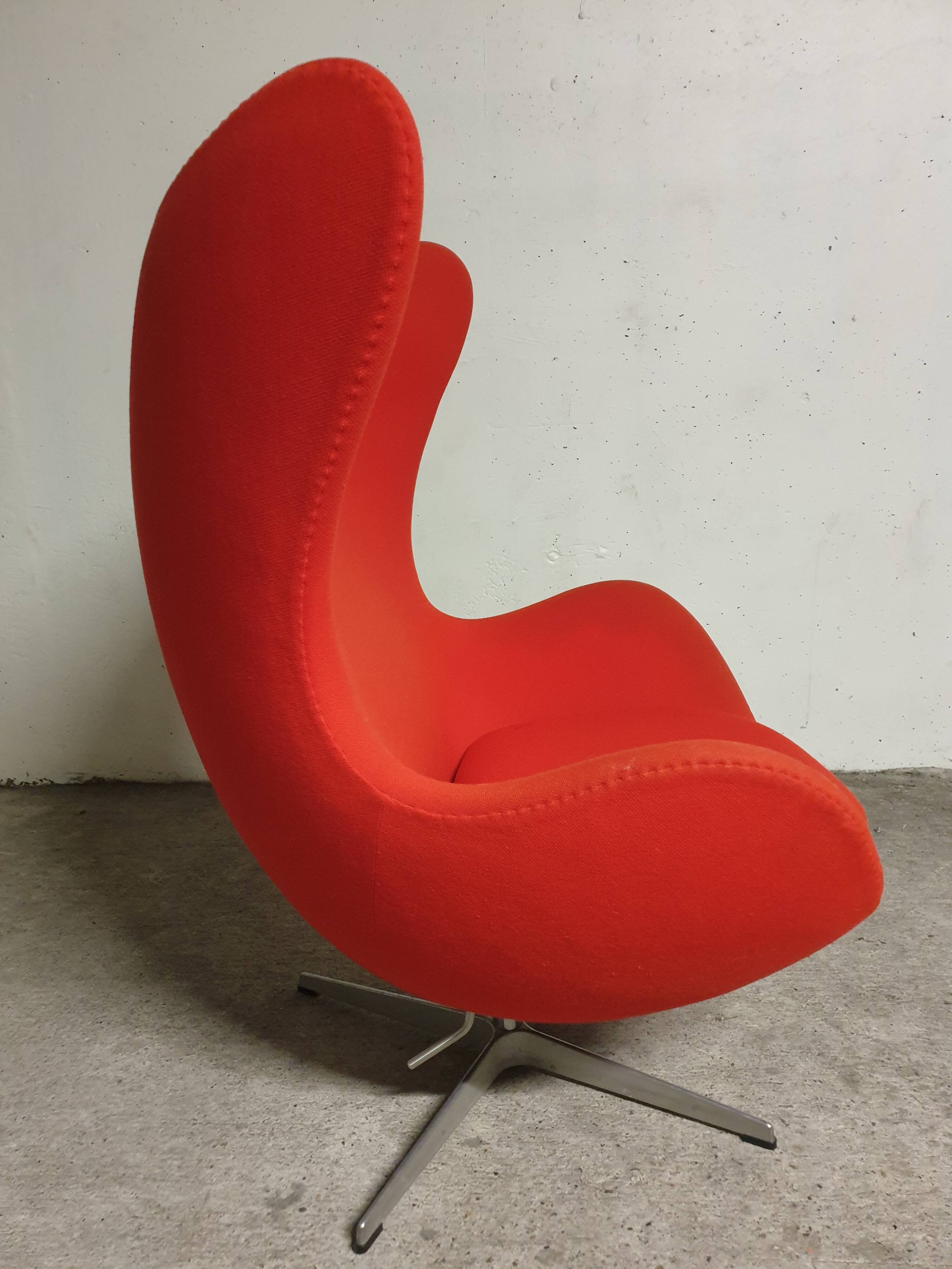 Scandinavian Egg Chair Arne Jacobsen for Fritz Hansen Mid-Century