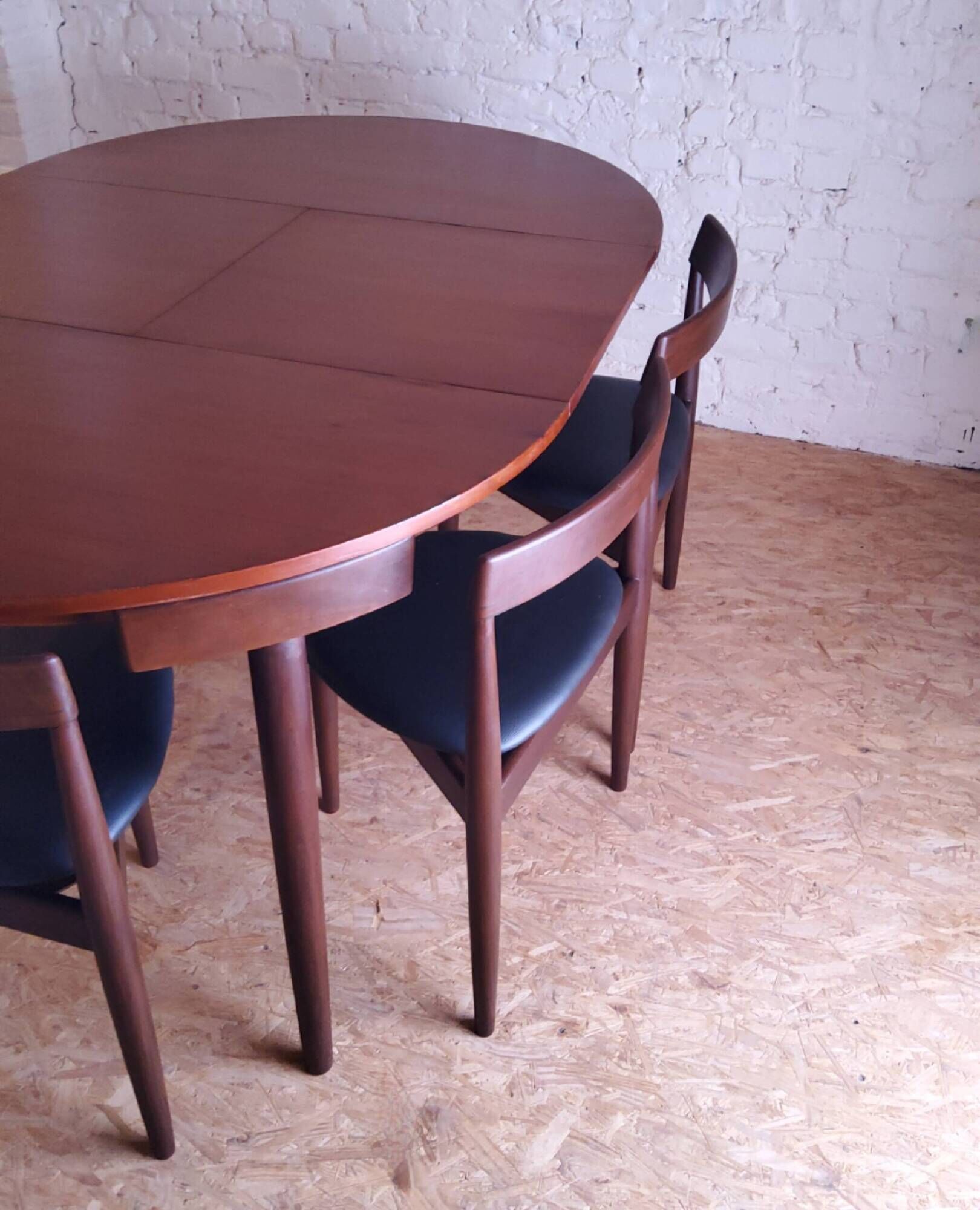 Danish Scandinavian table and chairs by Hans Olsen for Frem Røjle 1960