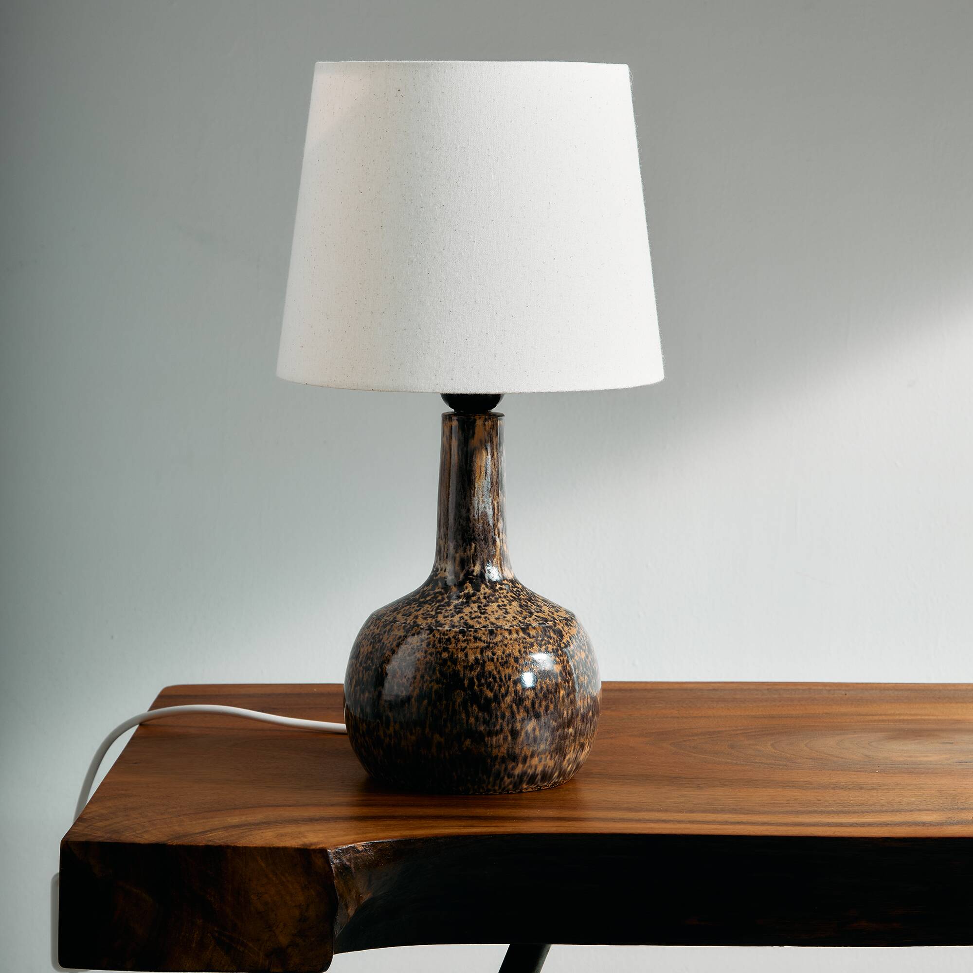 Lampe de table en céramique modèle 653 de Jette Hellerøe pour Axella