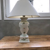 Pied de lampe ancien en porcelaine de Moustiers