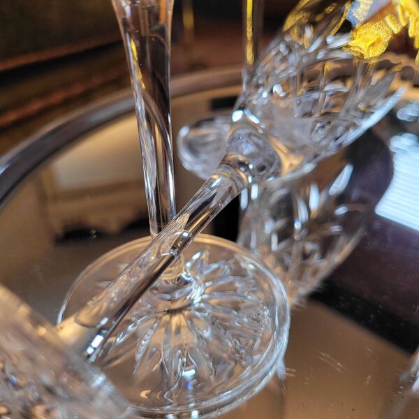 Flûtes en cristal taillé à pied étoilé. Années 60Flûtes en cristal