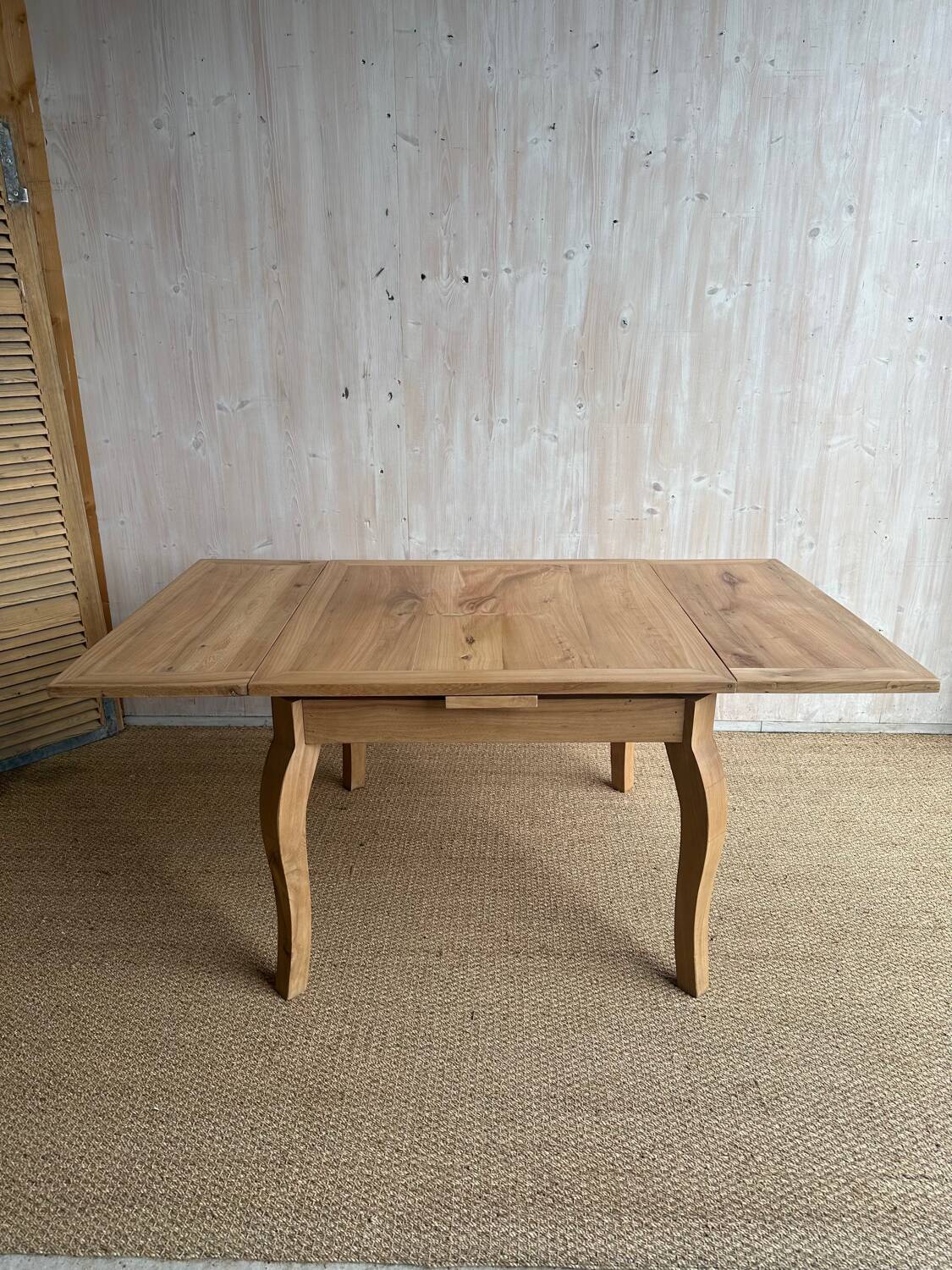 Table ancienne en châtaignier massif rénovée – extensible