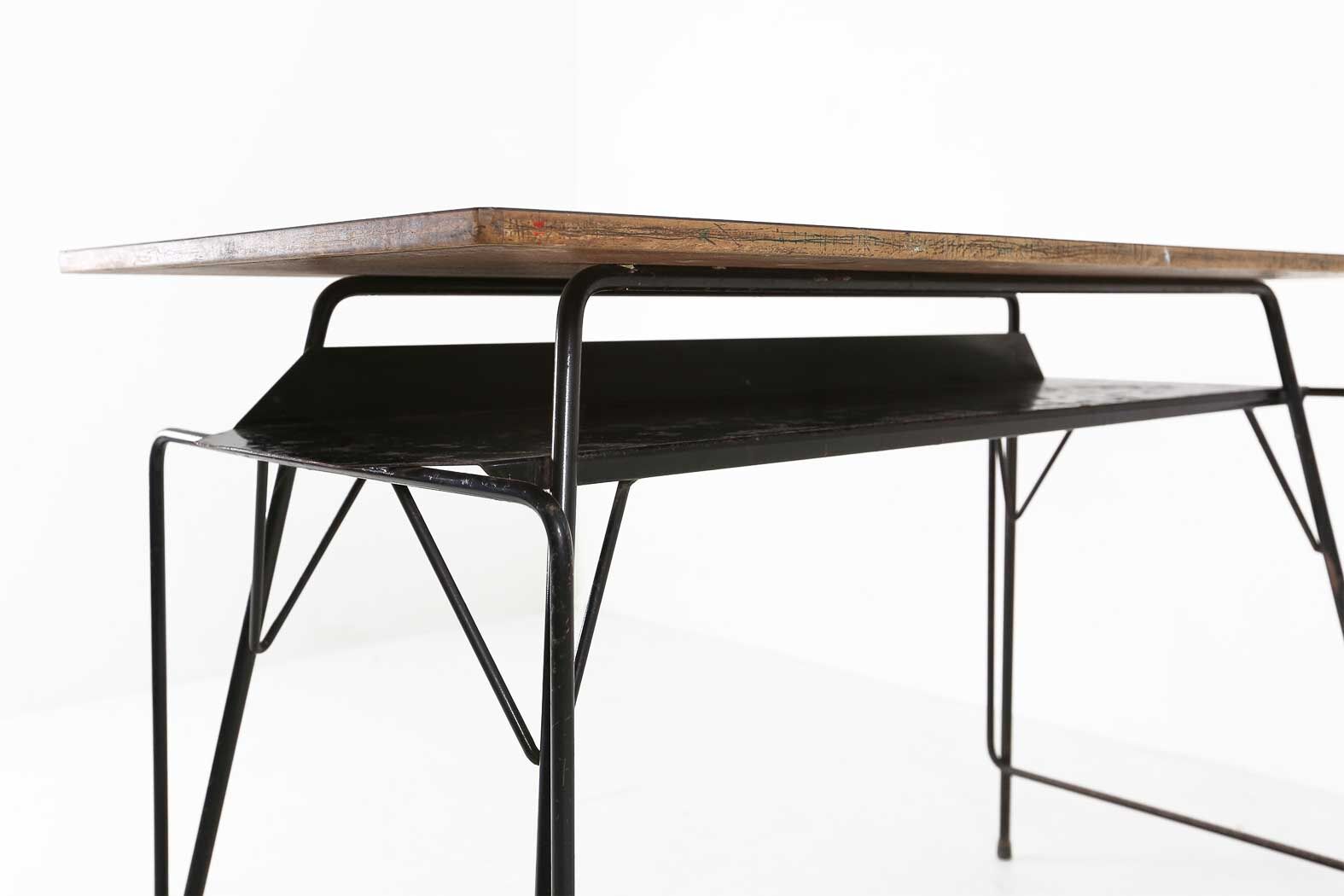 Willy Van der Meeren desk