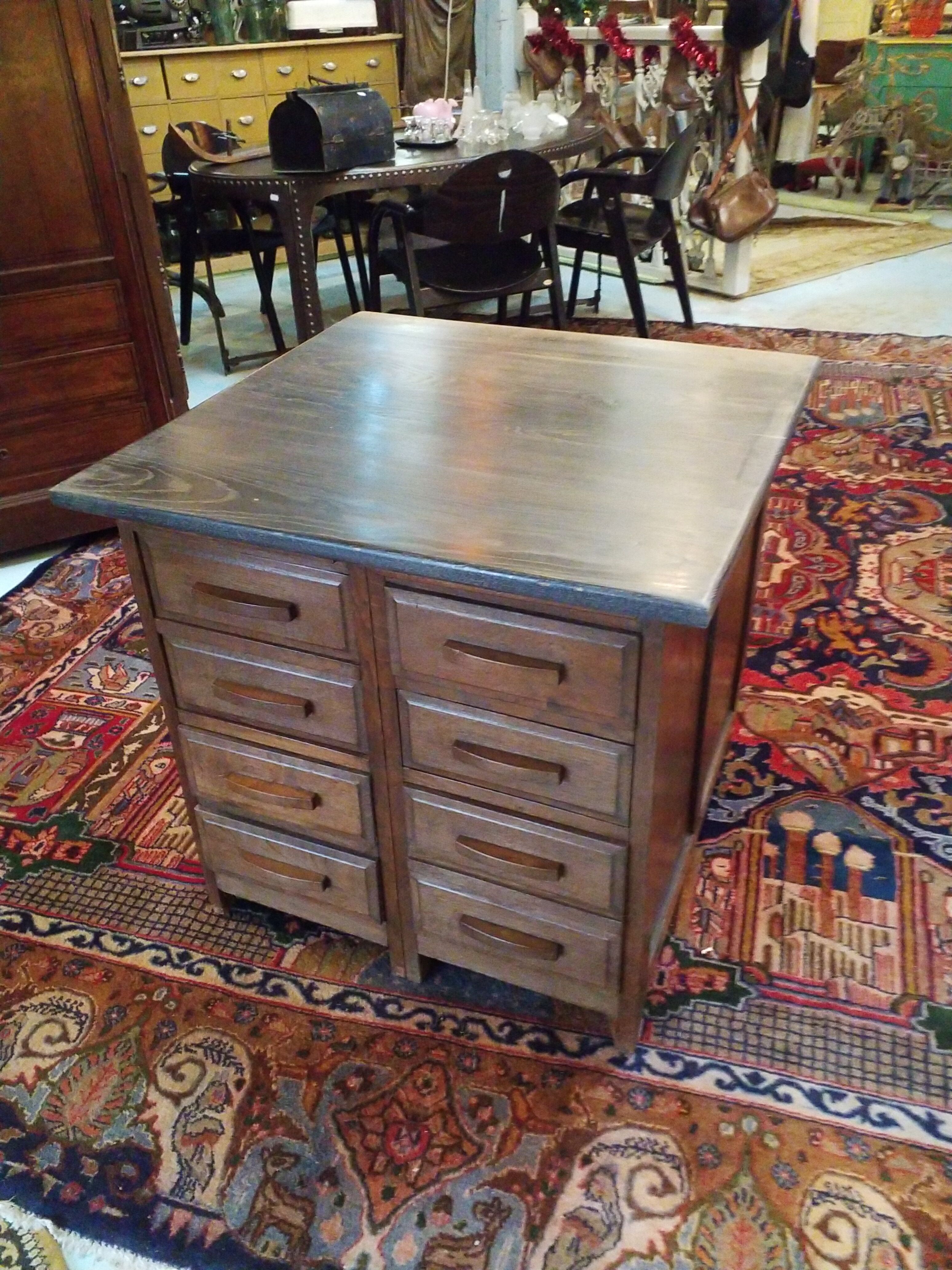 Cabinet with drawers