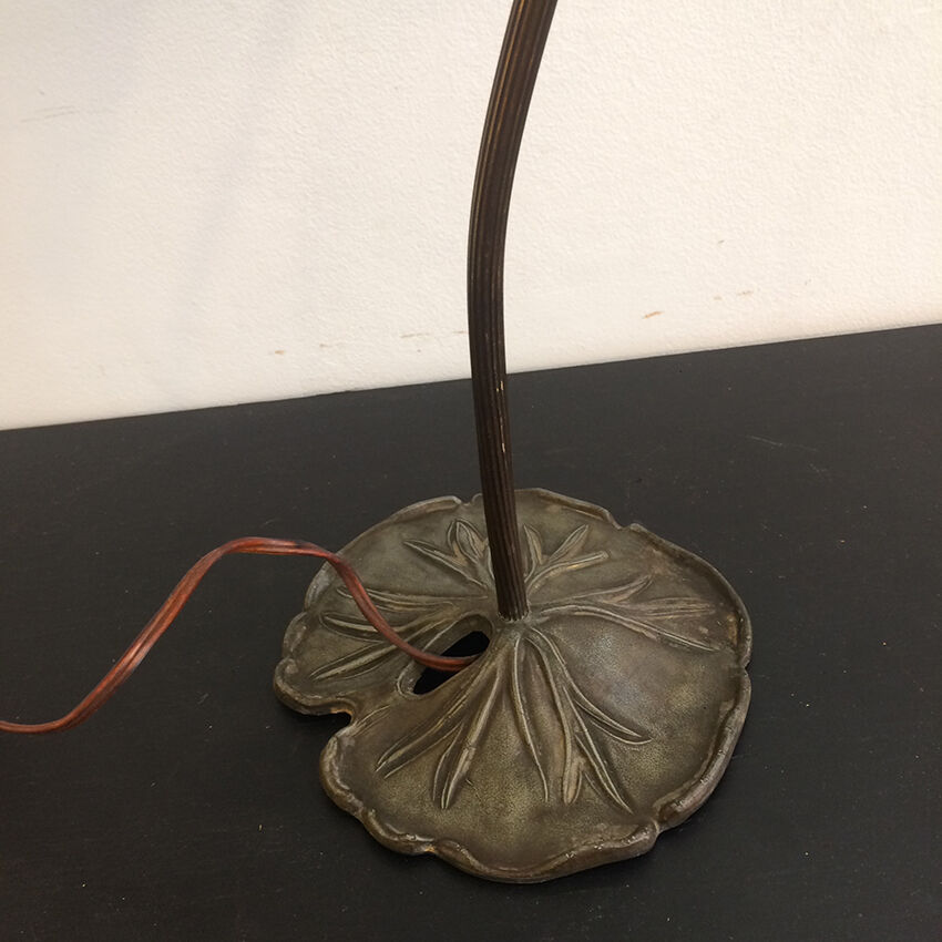 Art deco lamp bronze foot, blue glass flower globe