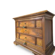 Elegant antique Italian chest of drawers, dating from the 20th century