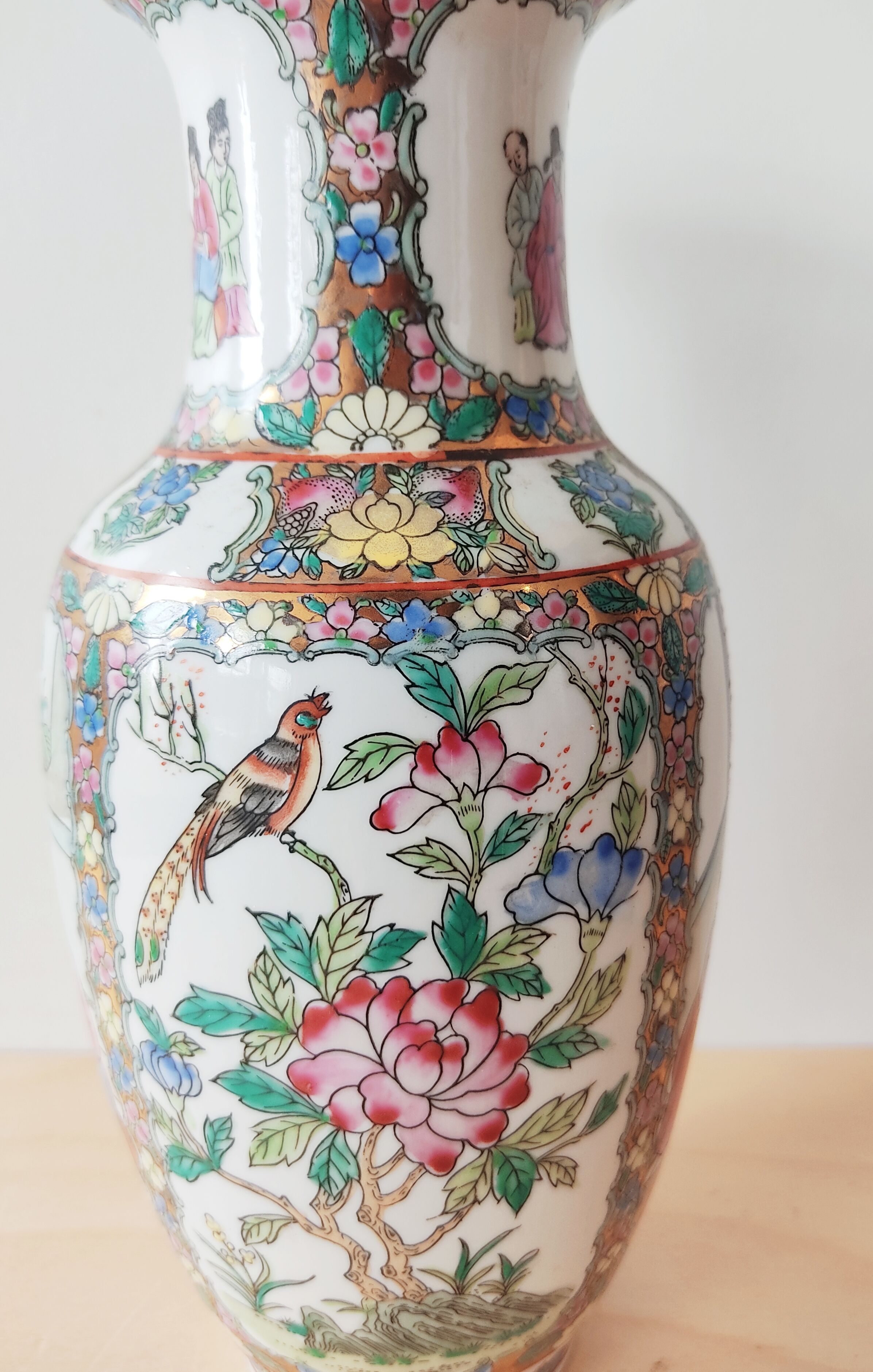 Porcelain vase china canton style