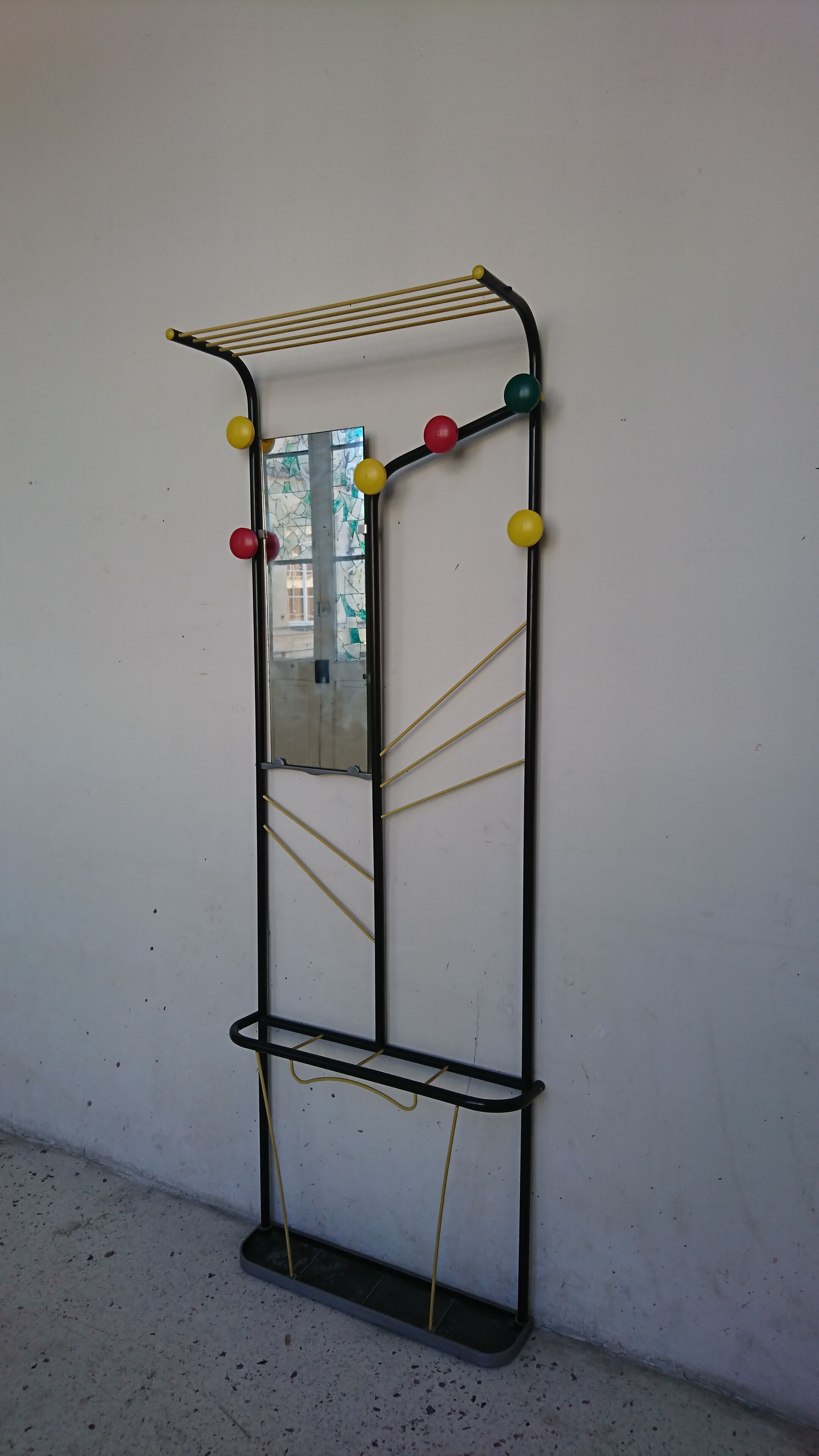 Door wall coat/umbrella