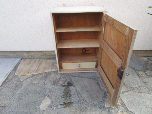 Cabinet with vintage pharmacy 50s