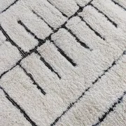 Large Beni Ouarain rug, 305 x 210 cm