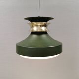 Hanging lamp in green lacquered metal with golden “ring” and bottom grille.
