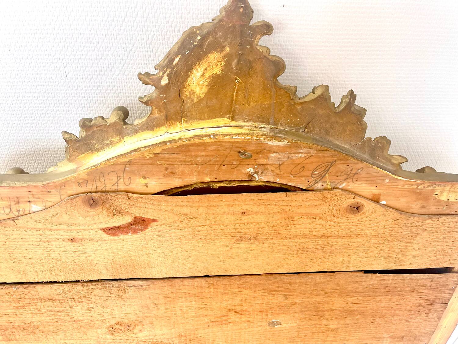 Large gold mirror in Louis XV style - 130 x 90 cm